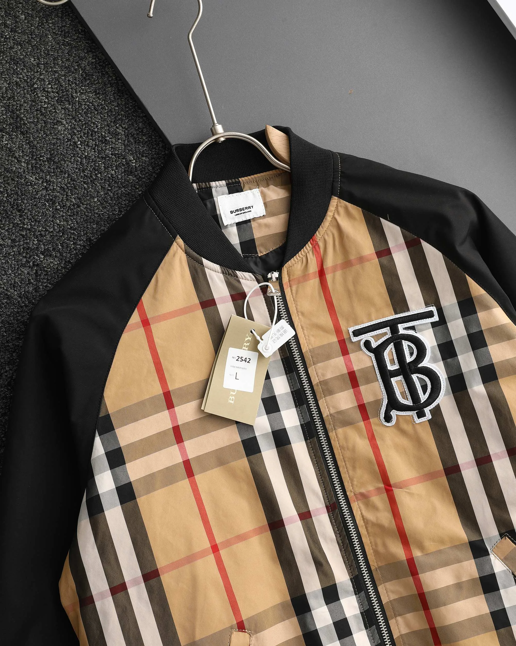 Куртки И Пуховики Мужские Burberry 11523531