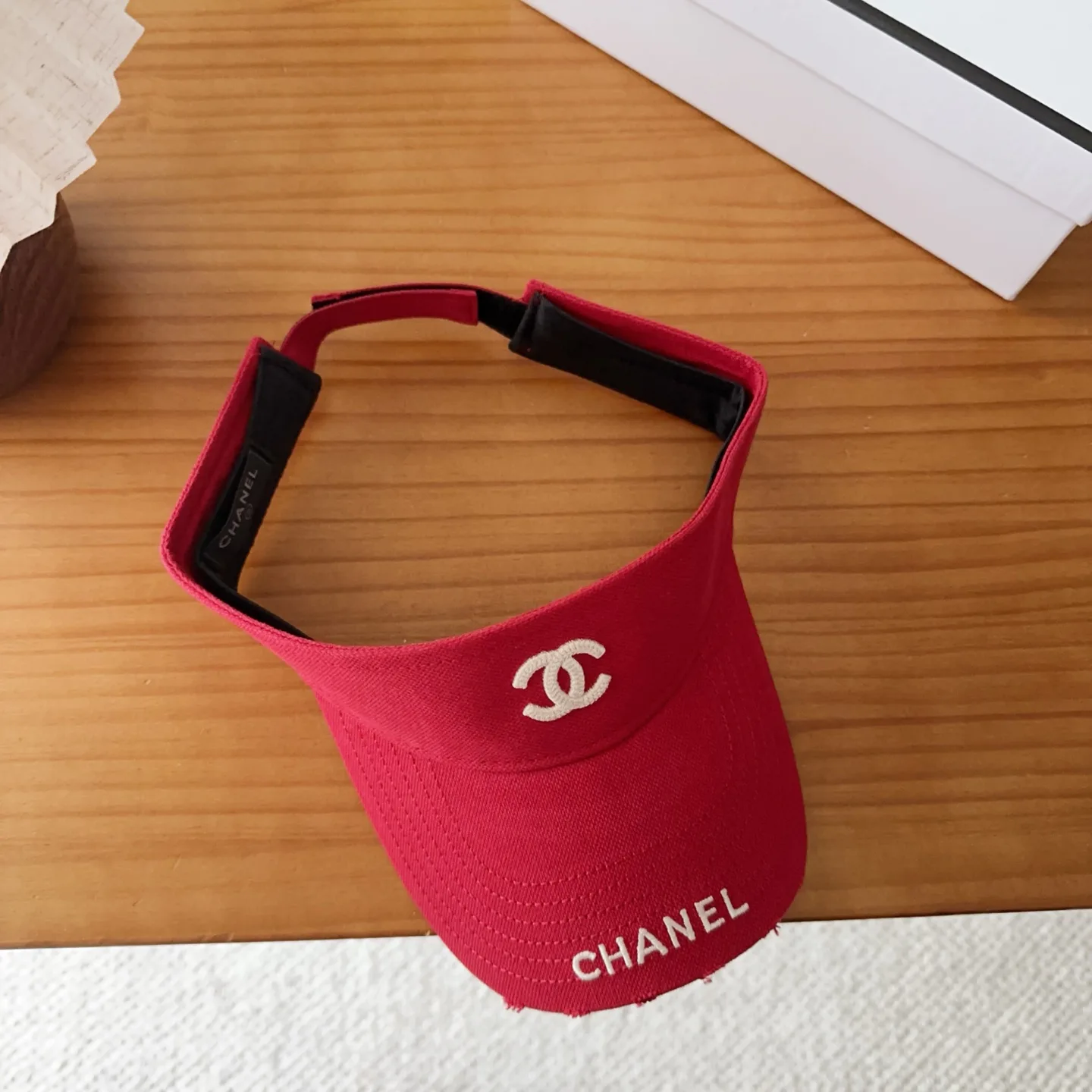 Головные Уборы Chanel 17467559