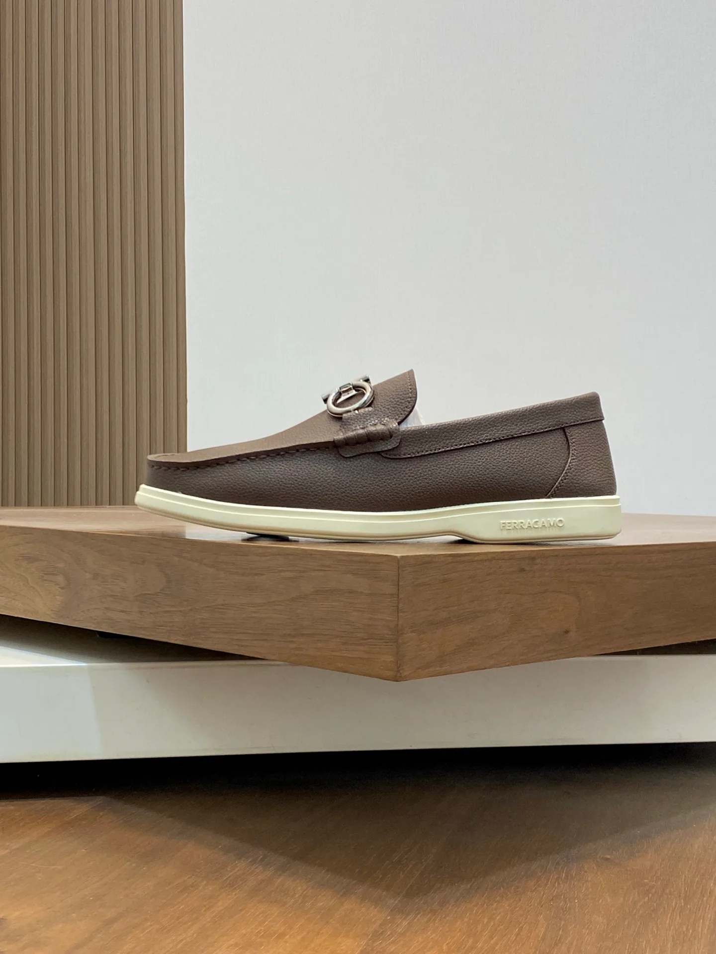 Лоферы И Туфли Мужские Salvatore Ferragamo 10615093