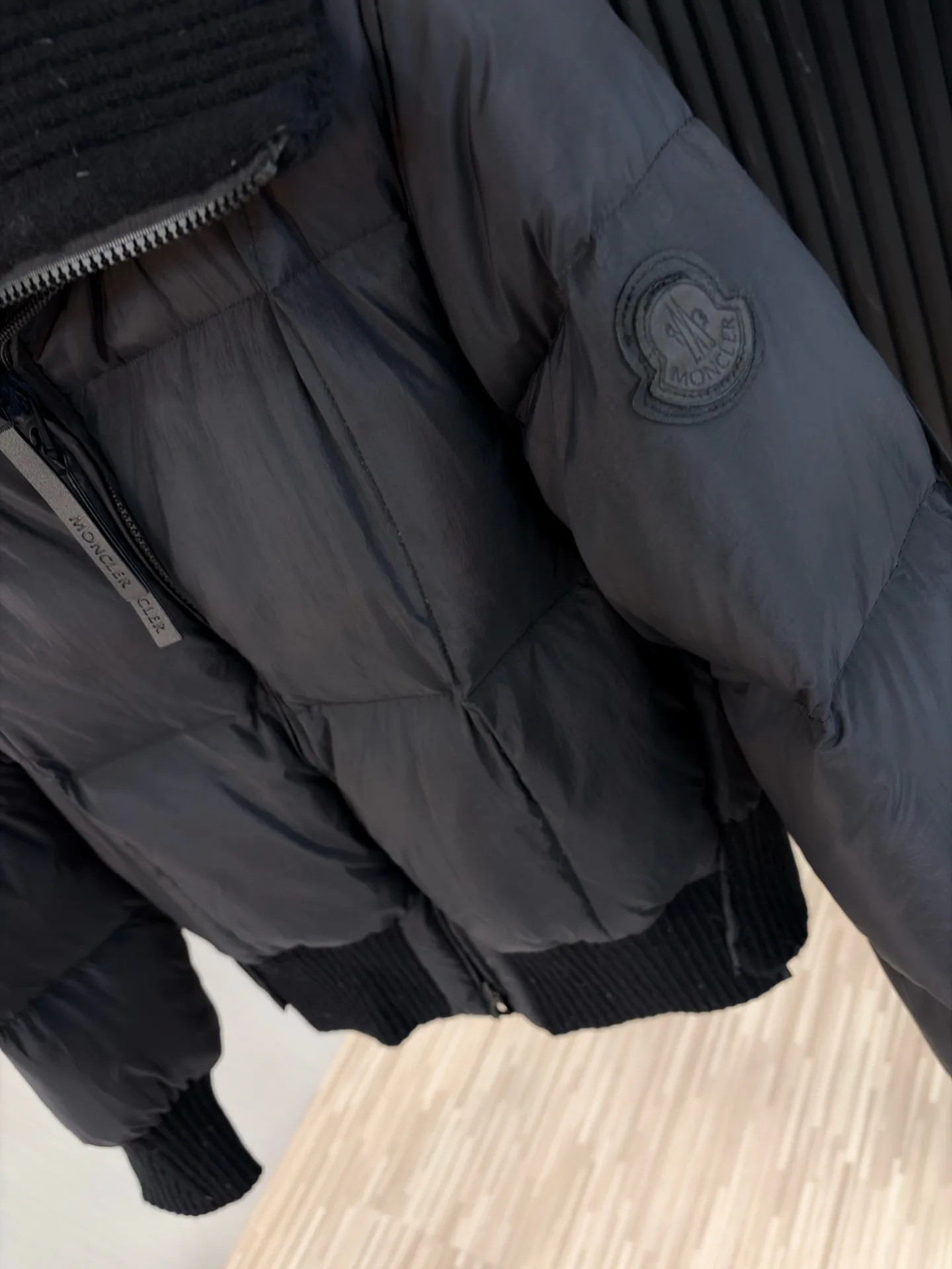 Куртки И Пуховики Женские Moncler 18335649