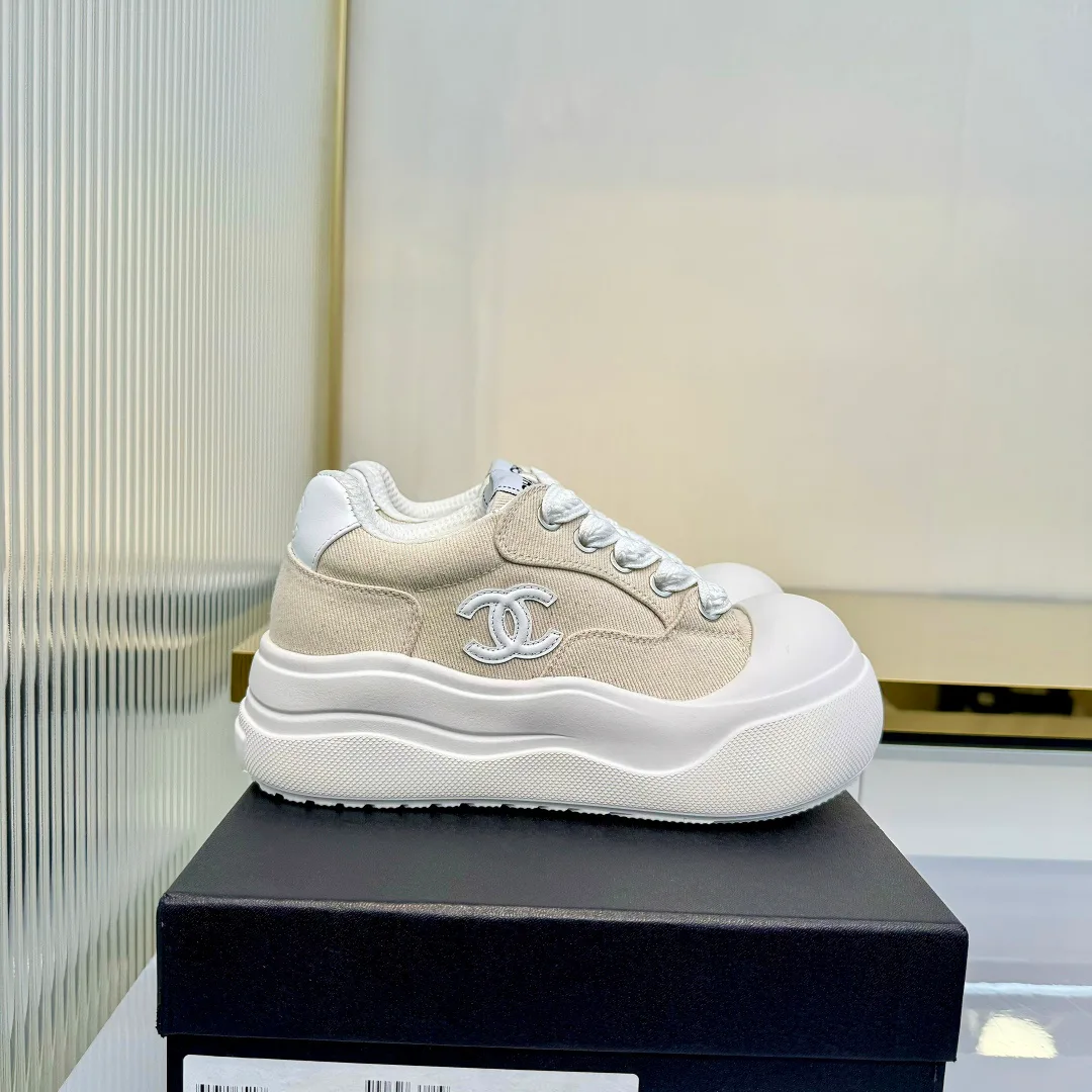 Кроссовки Женские Chanel 11396577