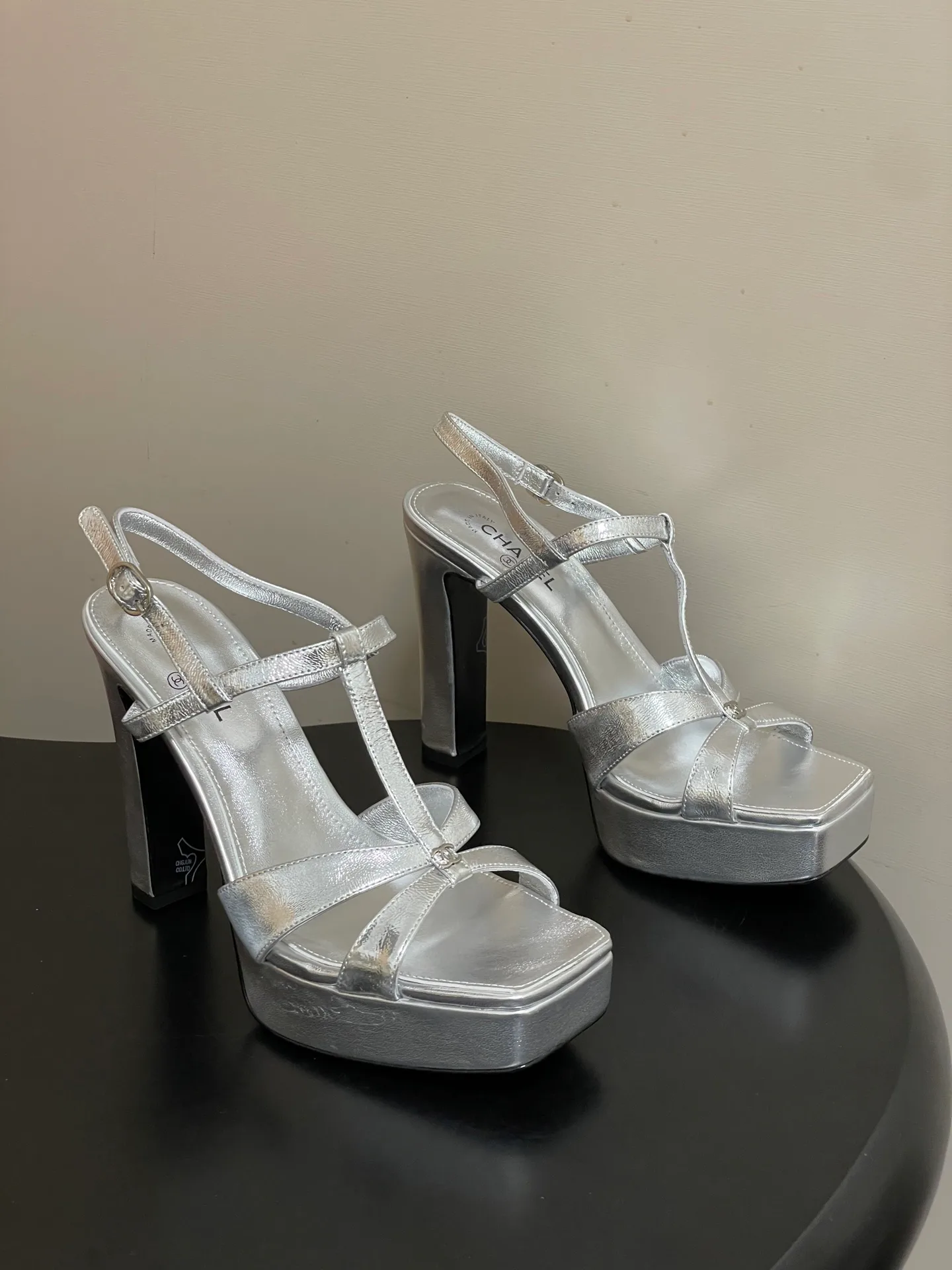 Босоножки Женские Chanel 12936264