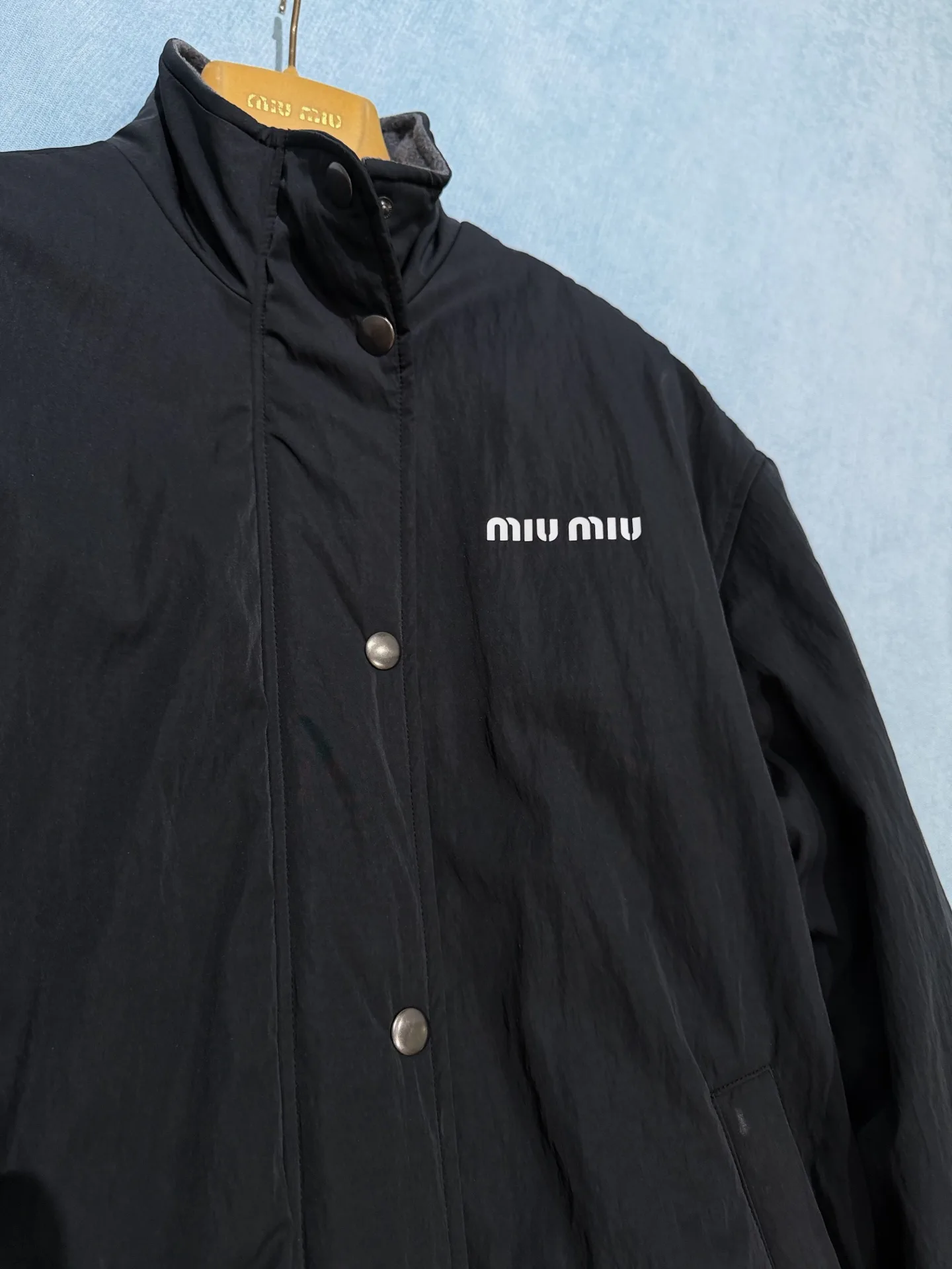 Куртки И Пуховики Женские Miu Miu 18689514