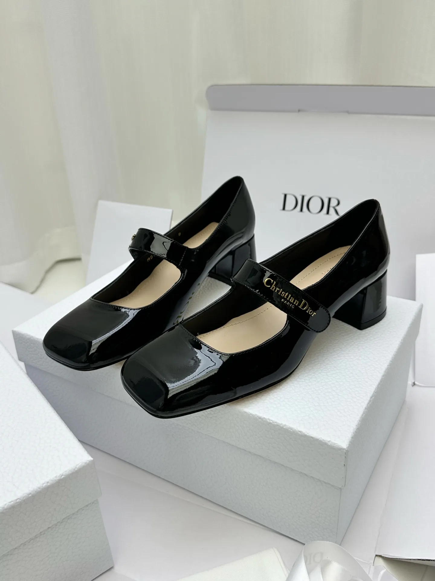 Туфли Женские Christian Dior 18702833