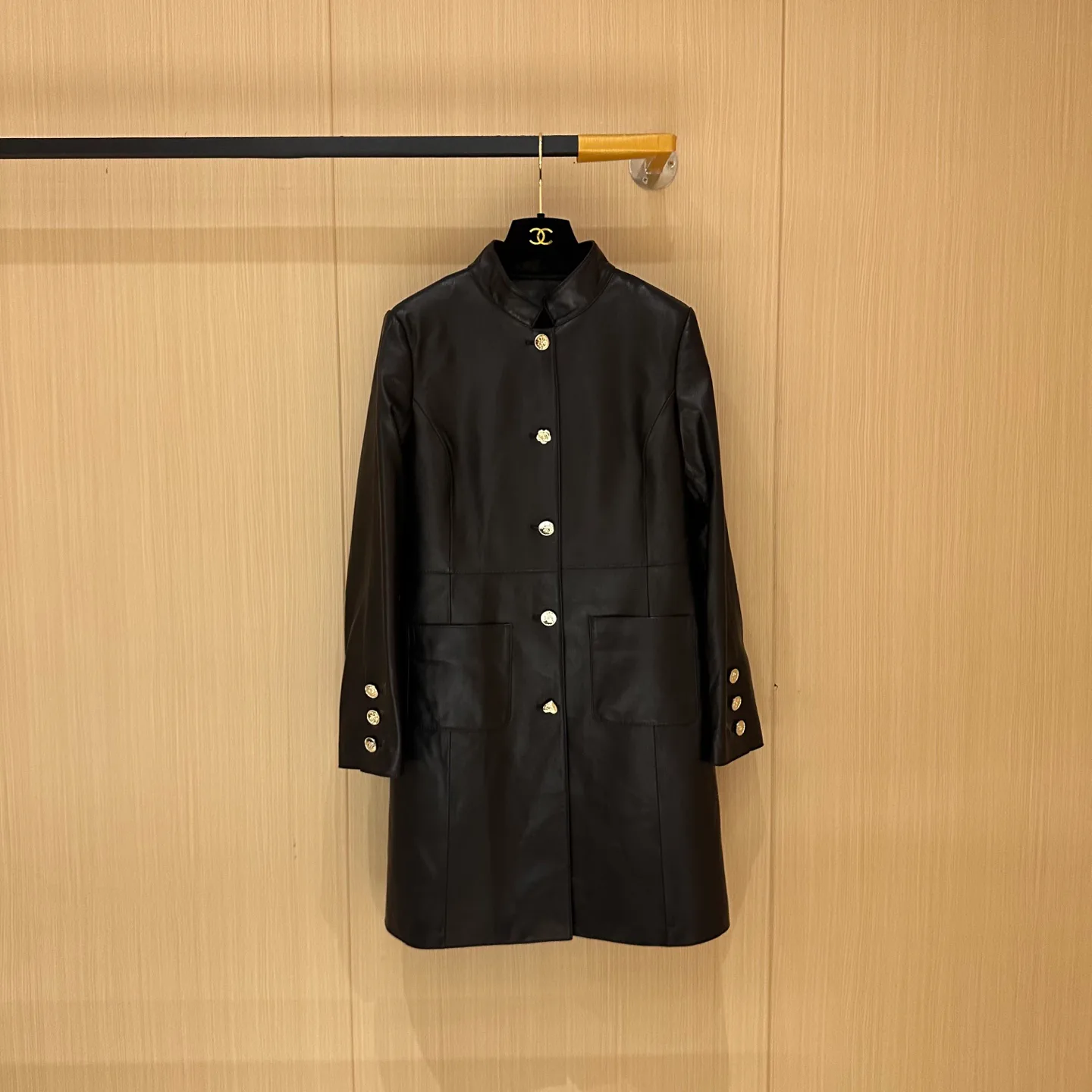 Кожаные Куртки И Дублёнки Женские Chanel 10810453