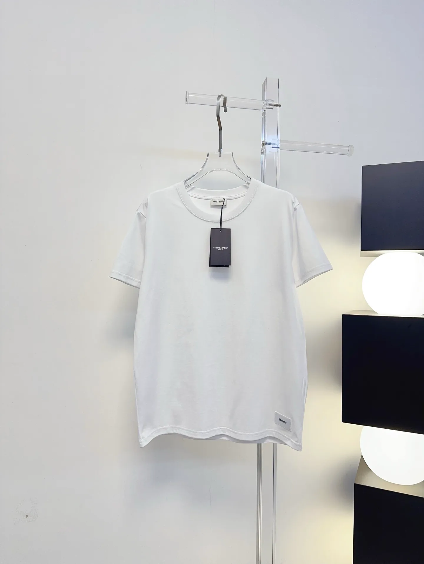 Футболки Женские Saint Laurent 11470296