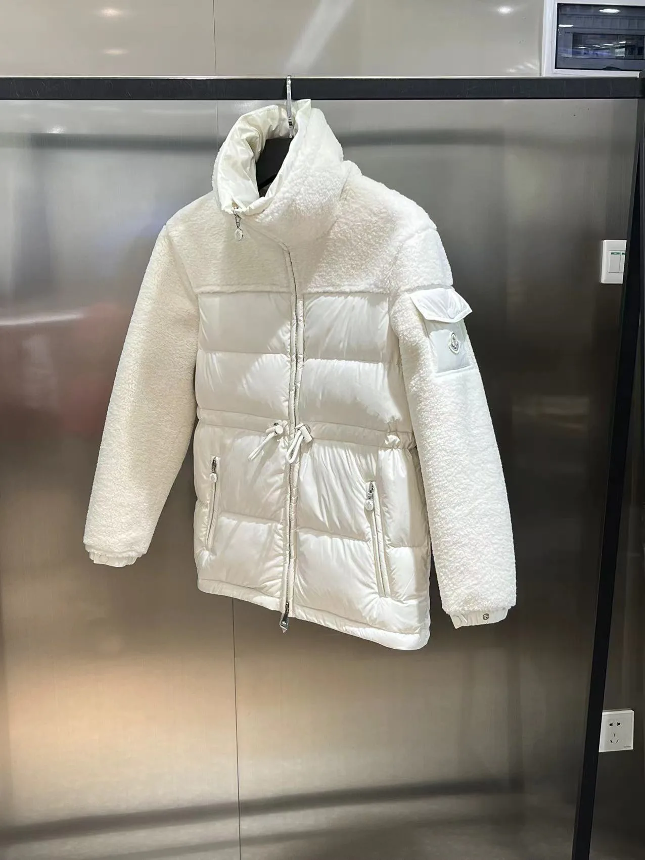Куртки И Пуховики Женские Moncler 18606646