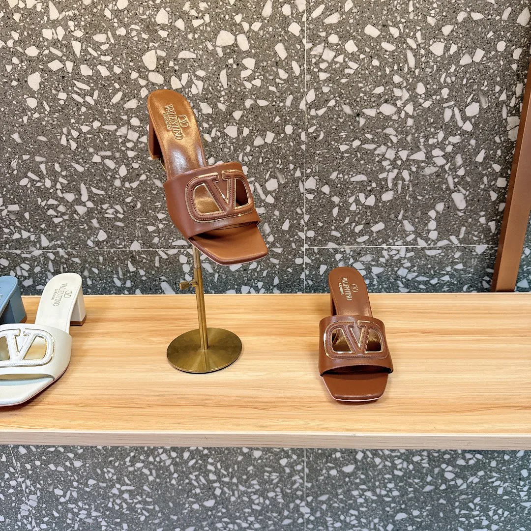 Босоножки Женские Valentino 11892114