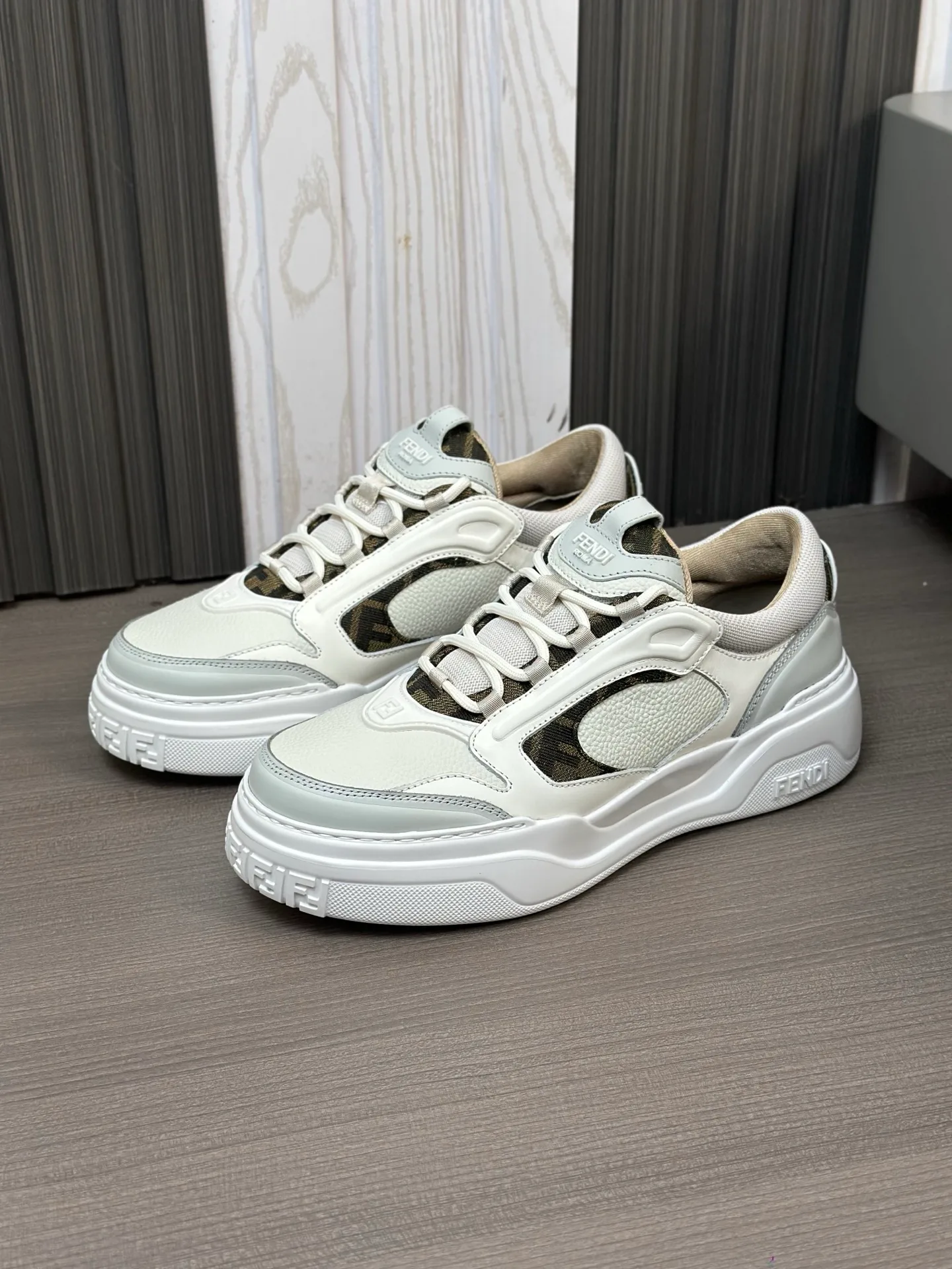 Кроссовки Мужские Fendi 31697