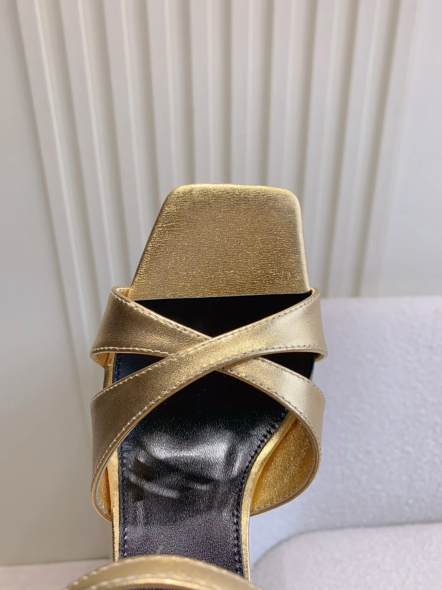 Босоножки Женские Saint Laurent 1830315