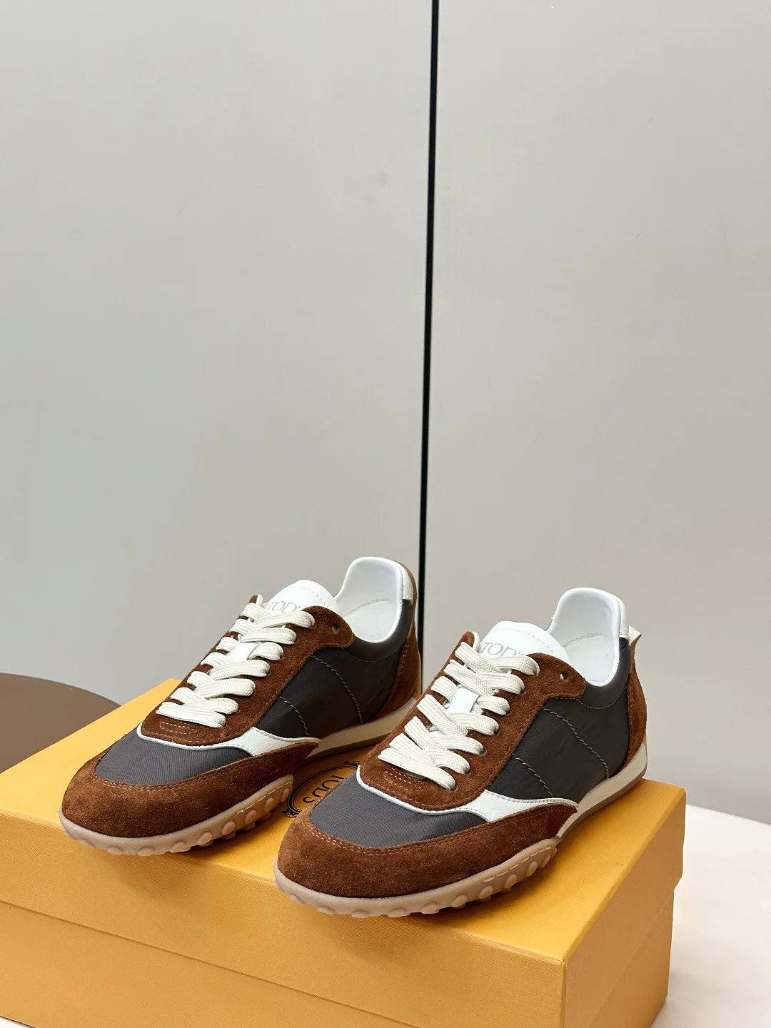 Кроссовки Женские Tod's 18895045