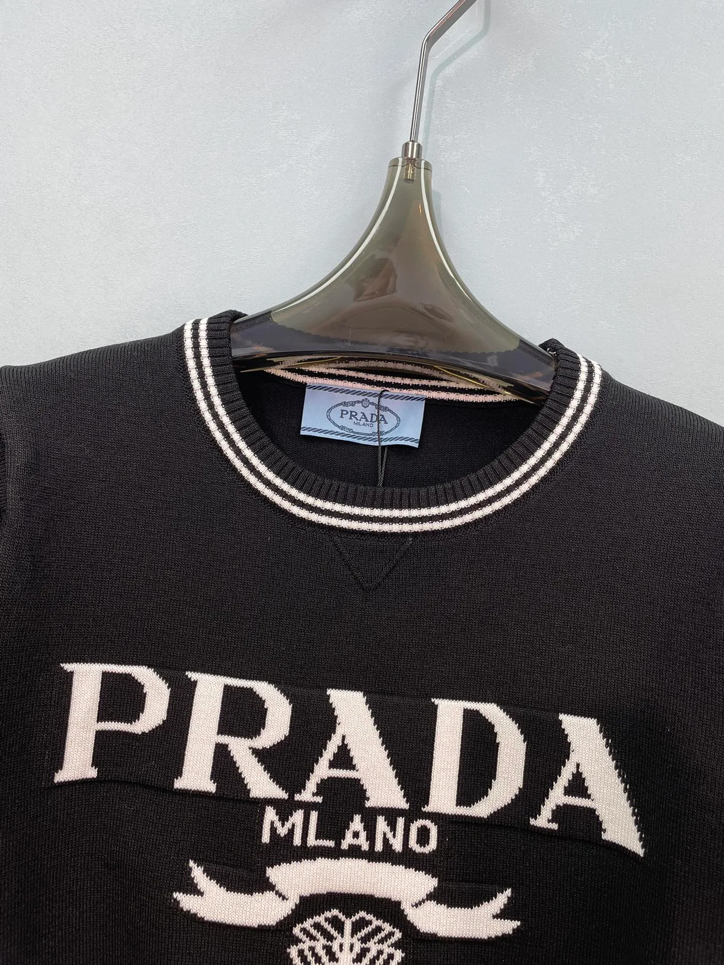 Футболки Женские Prada 17657264