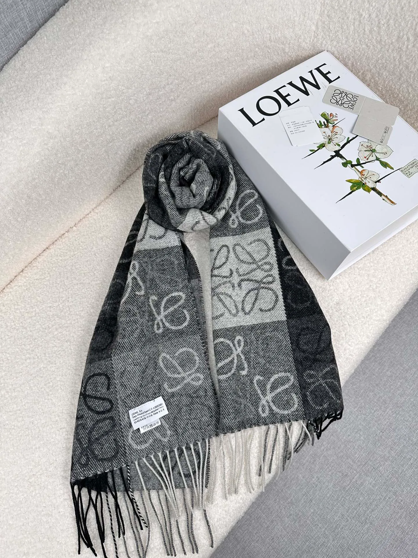 Шарфы Loewe 18675467