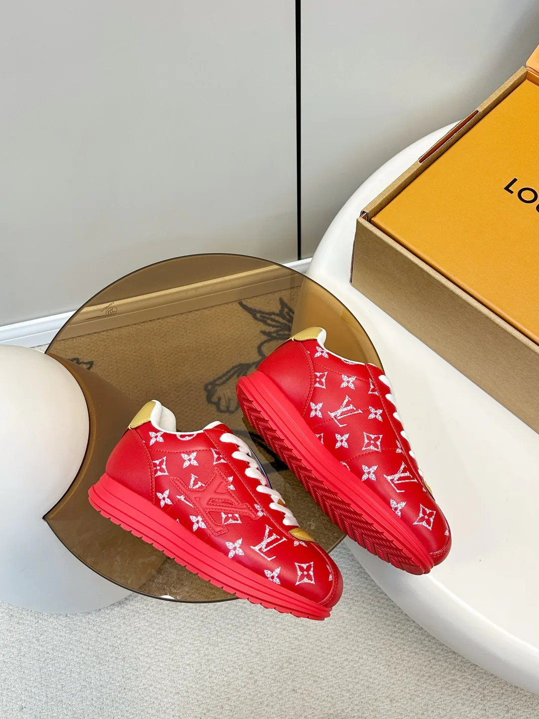 Кроссовки Женские Louis Vuitton 4948534