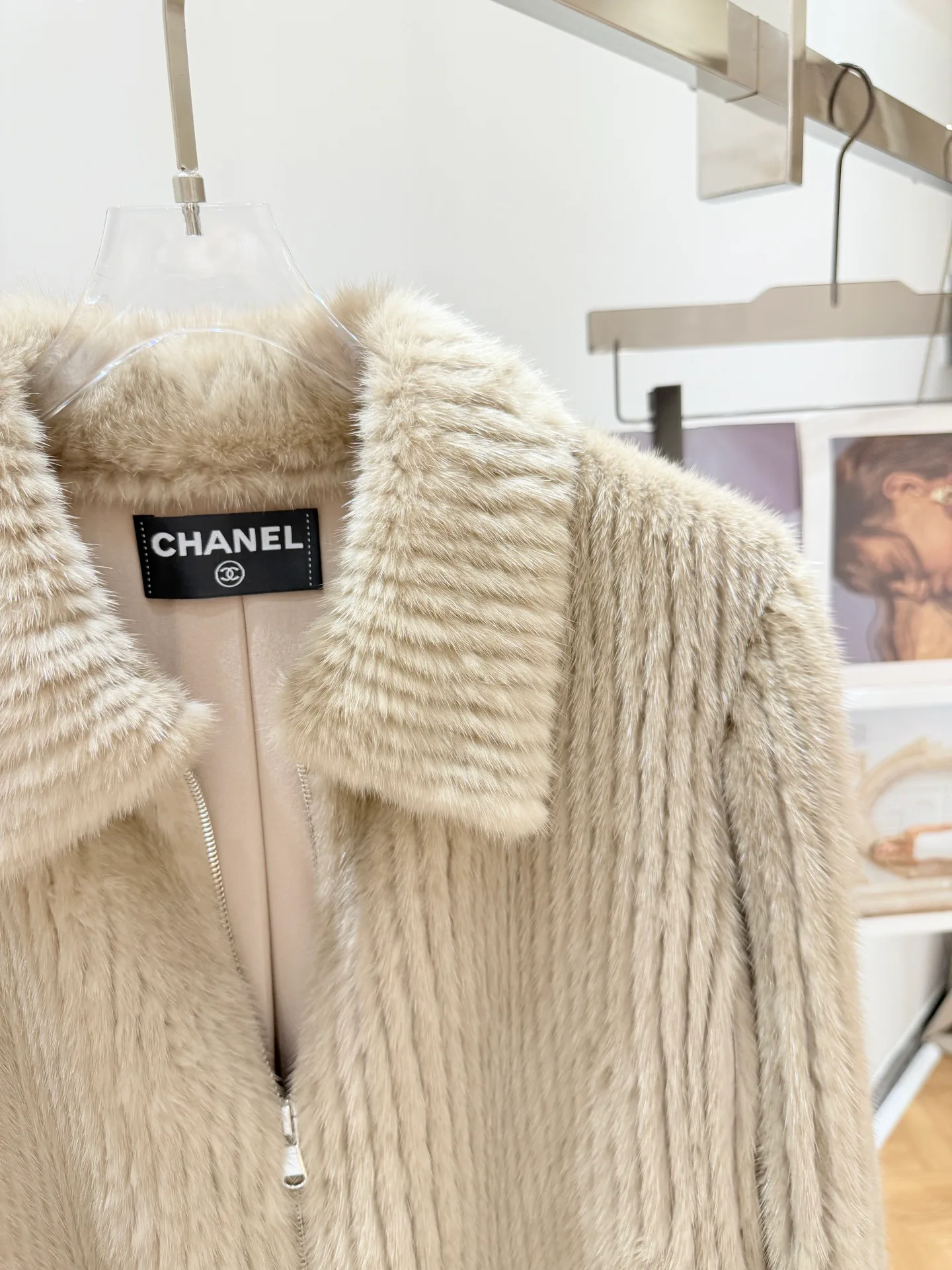 Шубы Женские Chanel 17943297