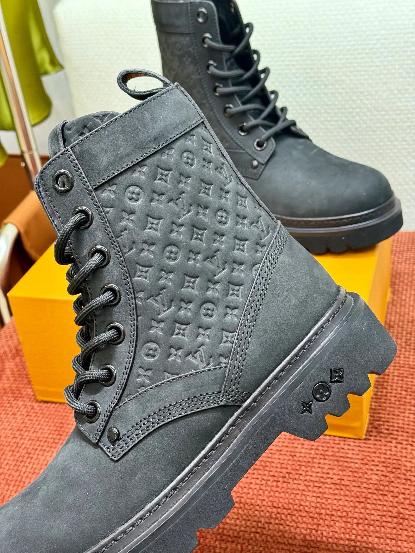 Ботинки Мужские Louis Vuitton 18694800