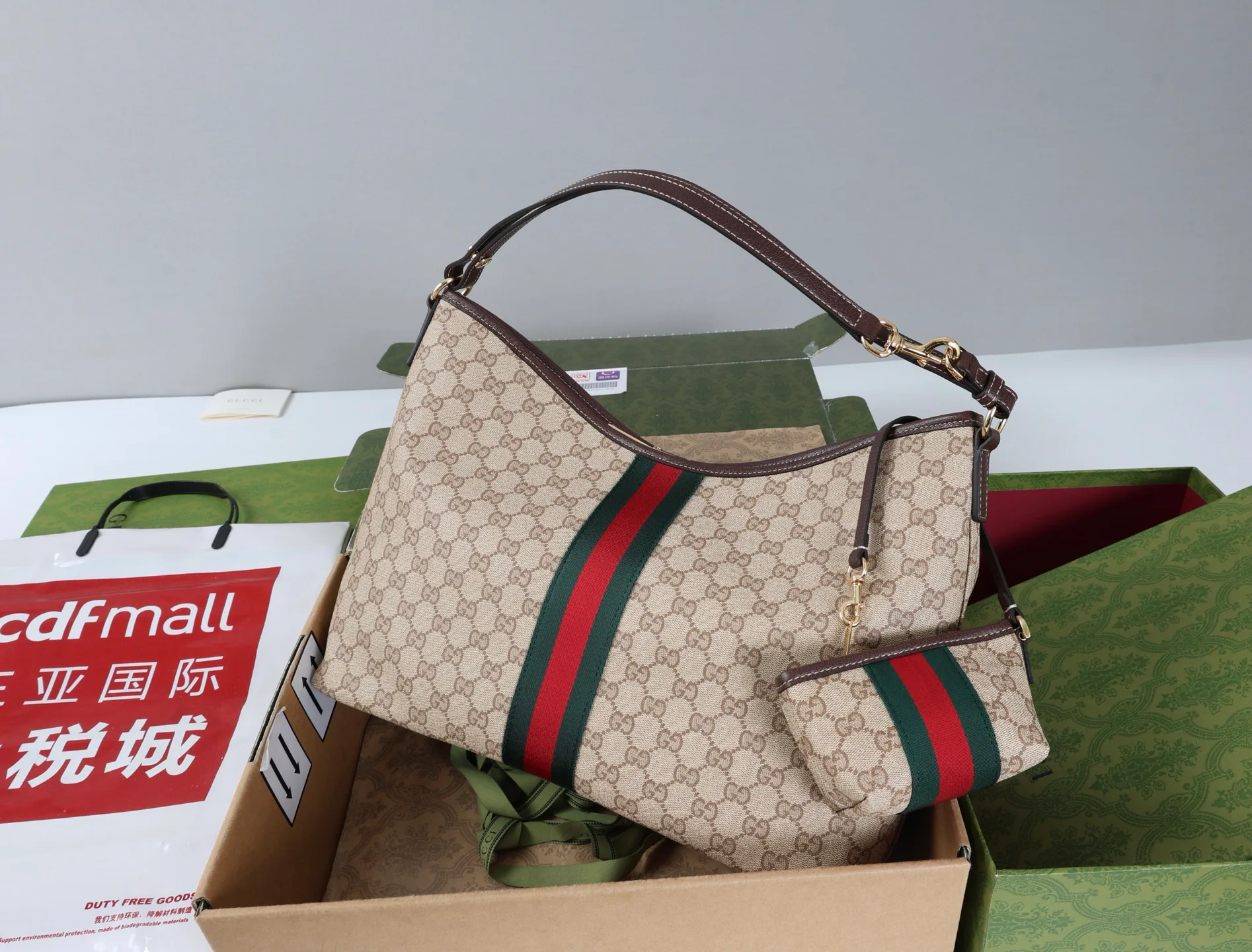 Классические Сумки Женские Gucci 18250600