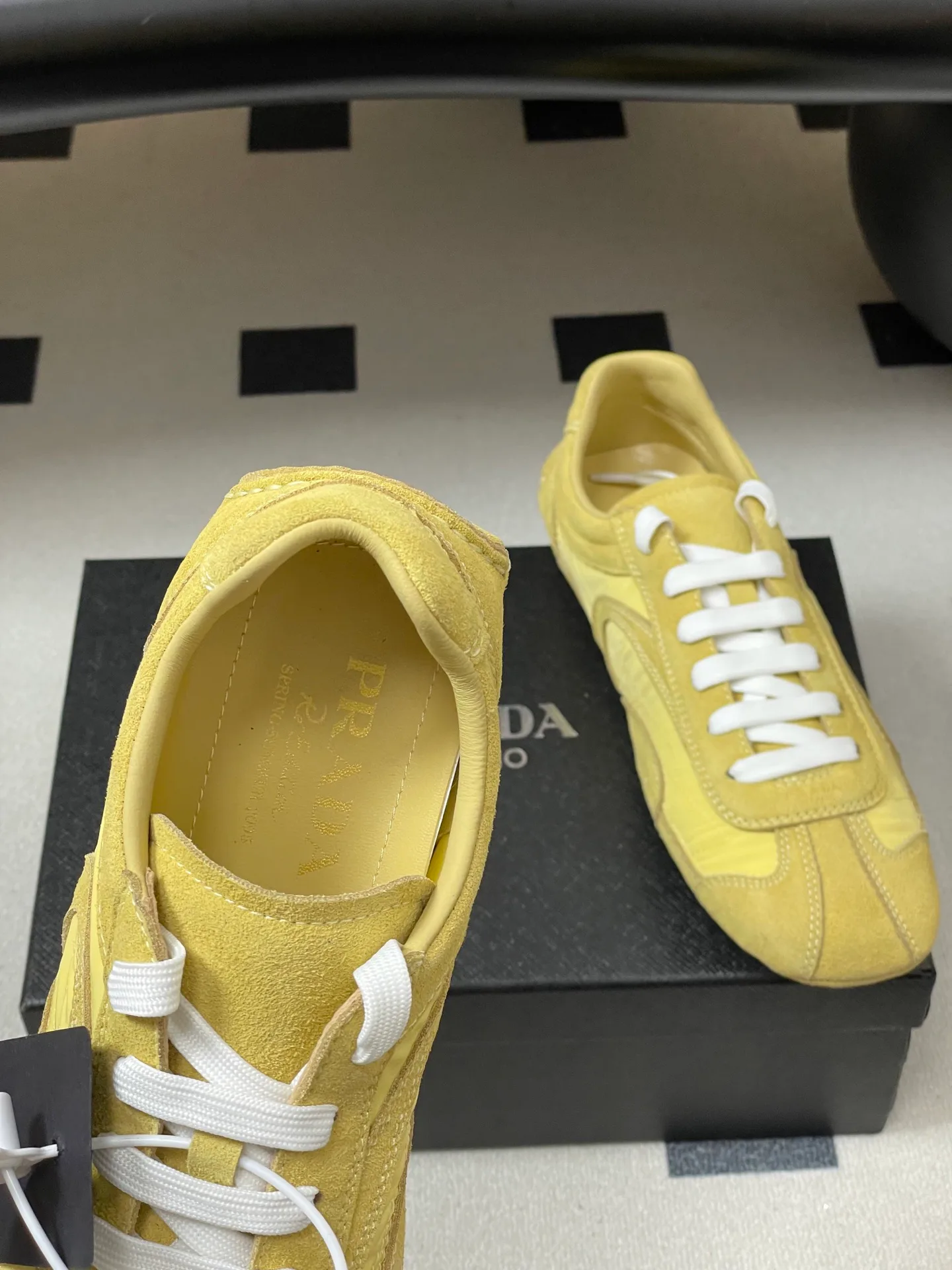 Кроссовки Женские Prada 12880113