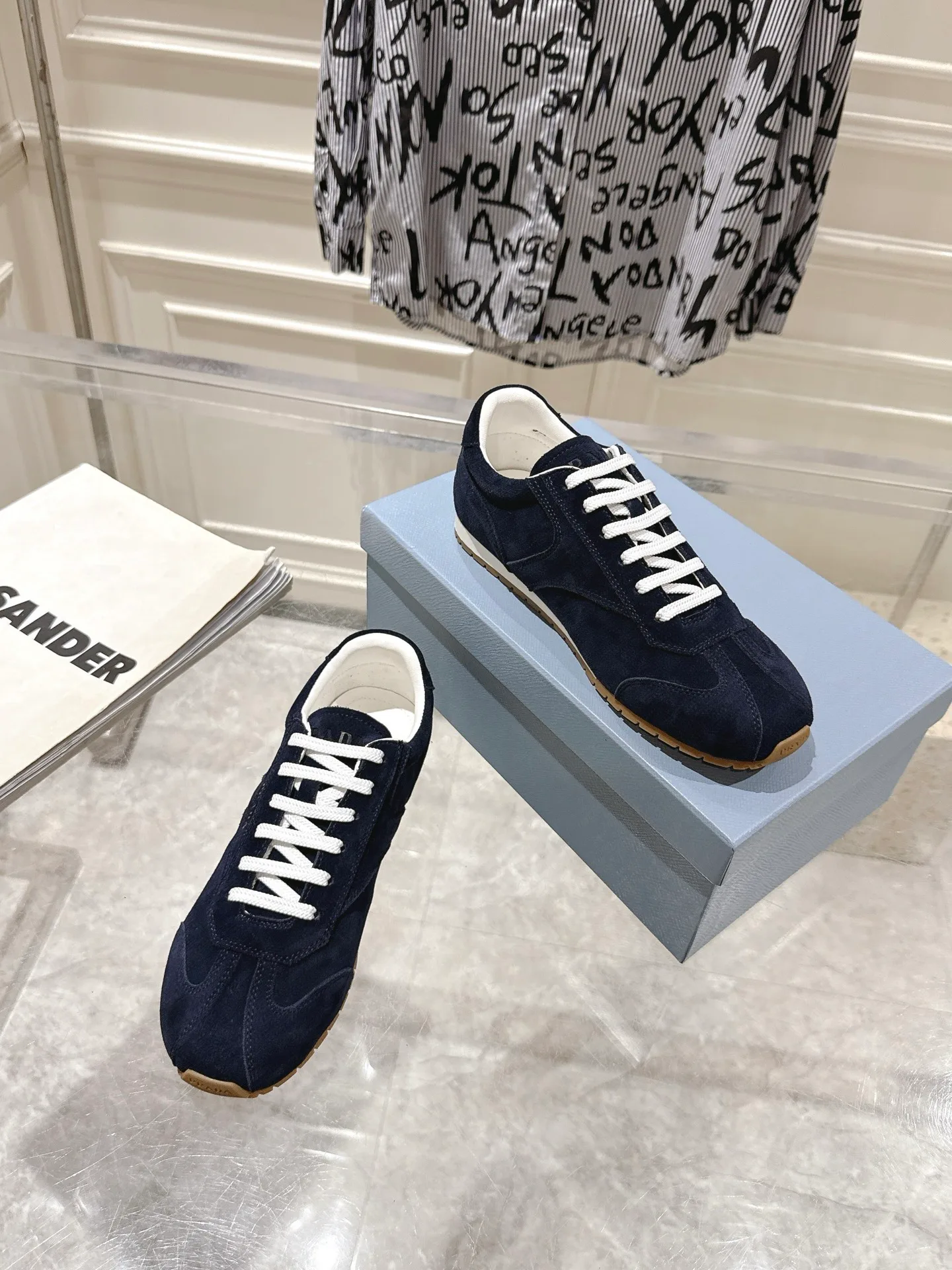 Кроссовки Женские Prada 18508342