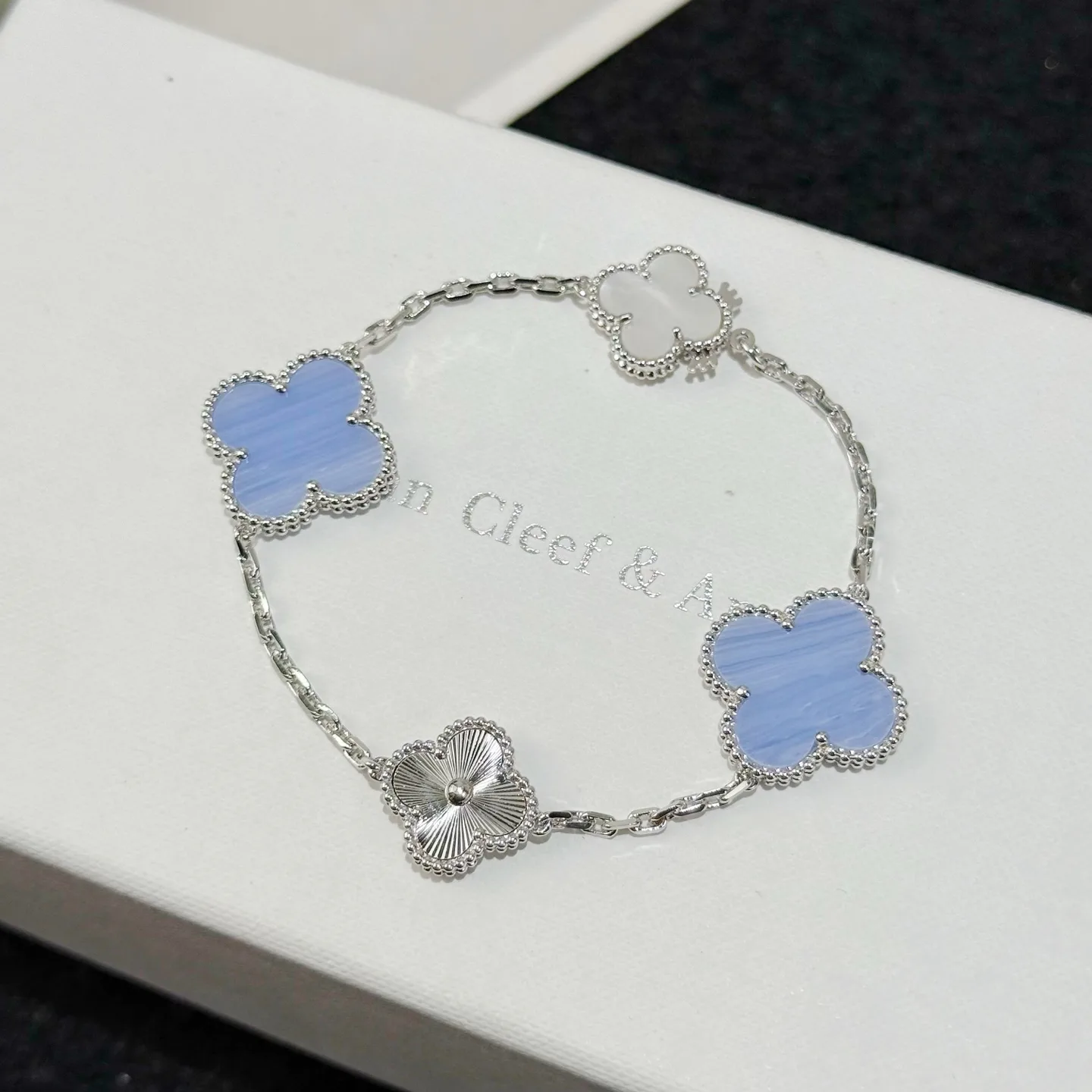 Бижутерия Van Cleef & Arpels 910014