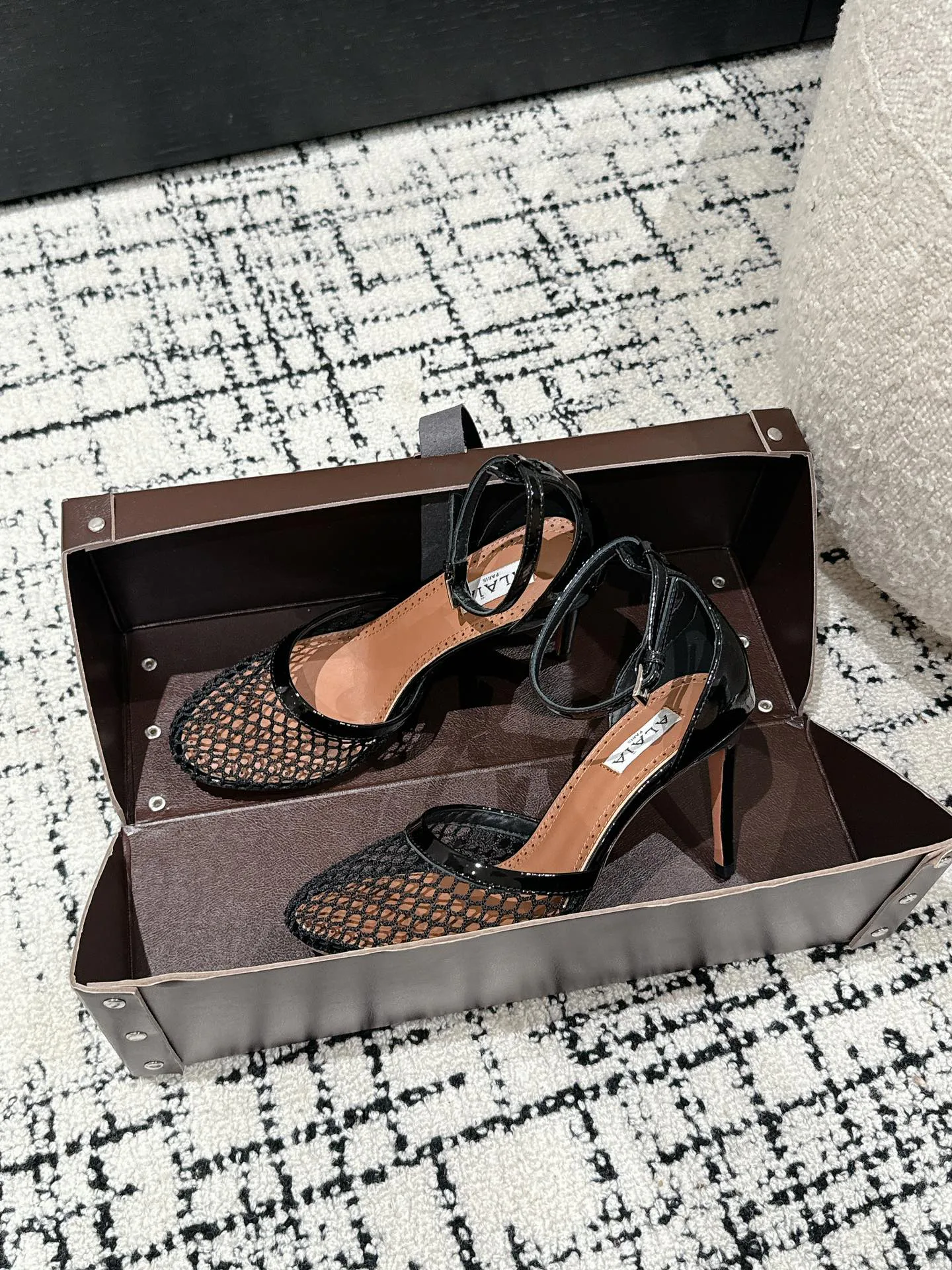 Босоножки Женские Alaia 9472