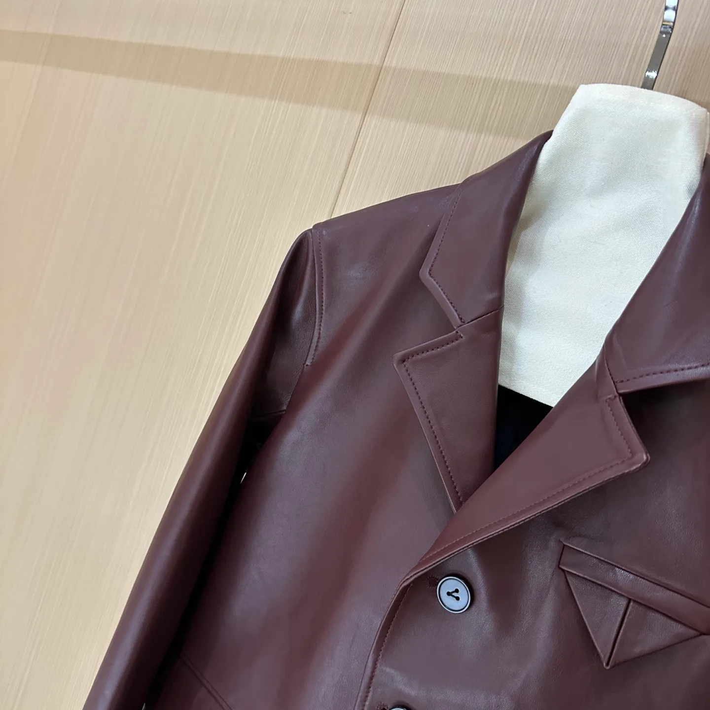 Кожаные Куртки И Дублёнки Женские Bottega Veneta 11208252