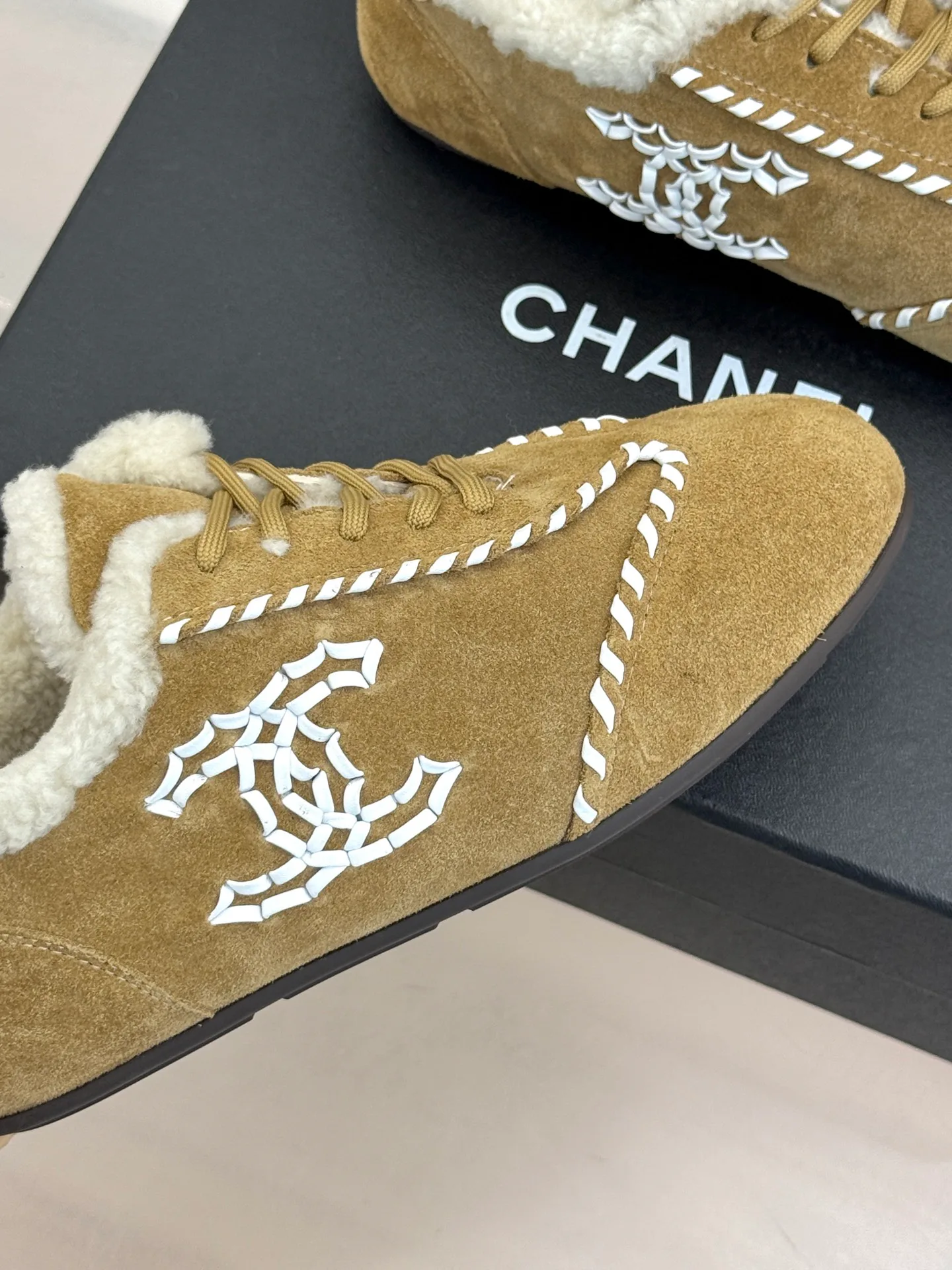 Кроссовки Женские Chanel 18788747