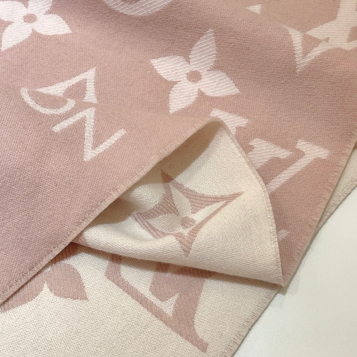 Шарфы Louis Vuitton 5858474