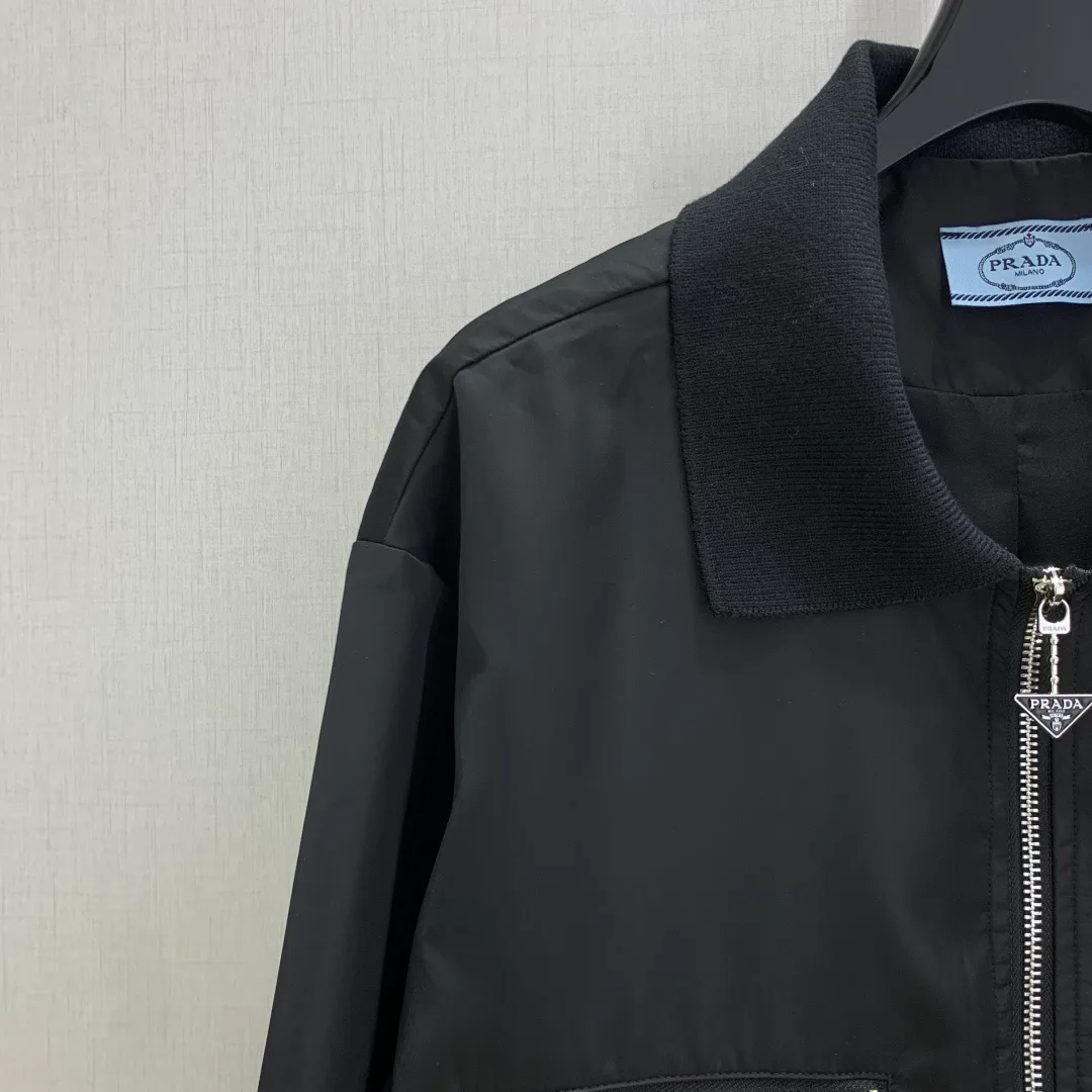 Куртки И Пуховики Женские Prada 18757435