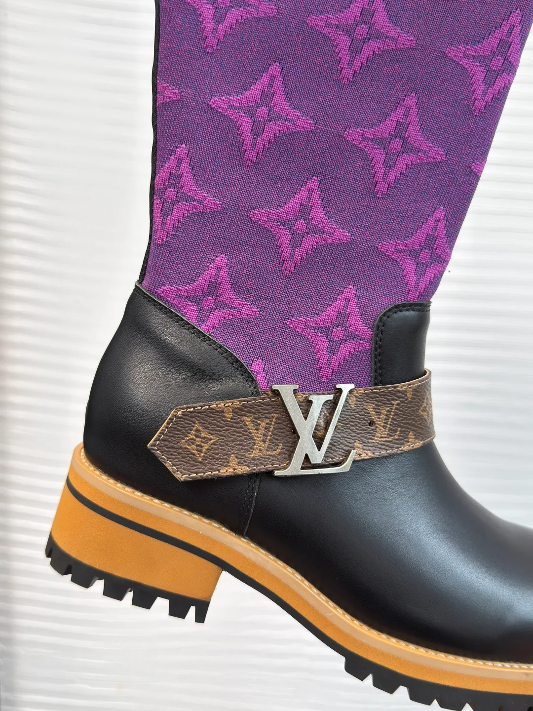 Сапоги Женские Louis Vuitton 18252052