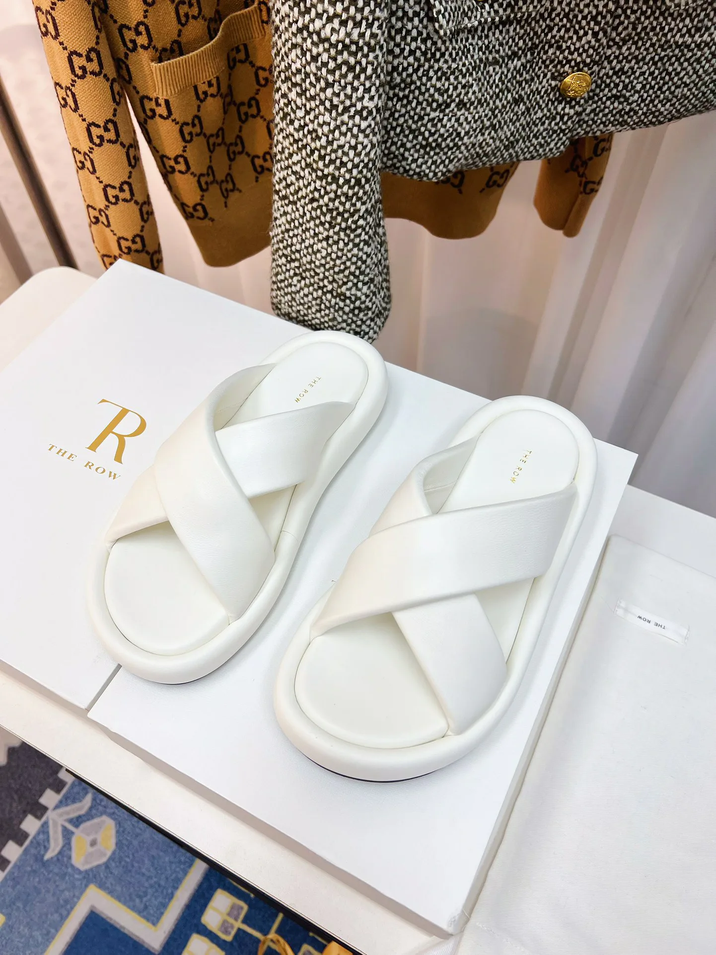 Шлепанцы Женские The Row 16911