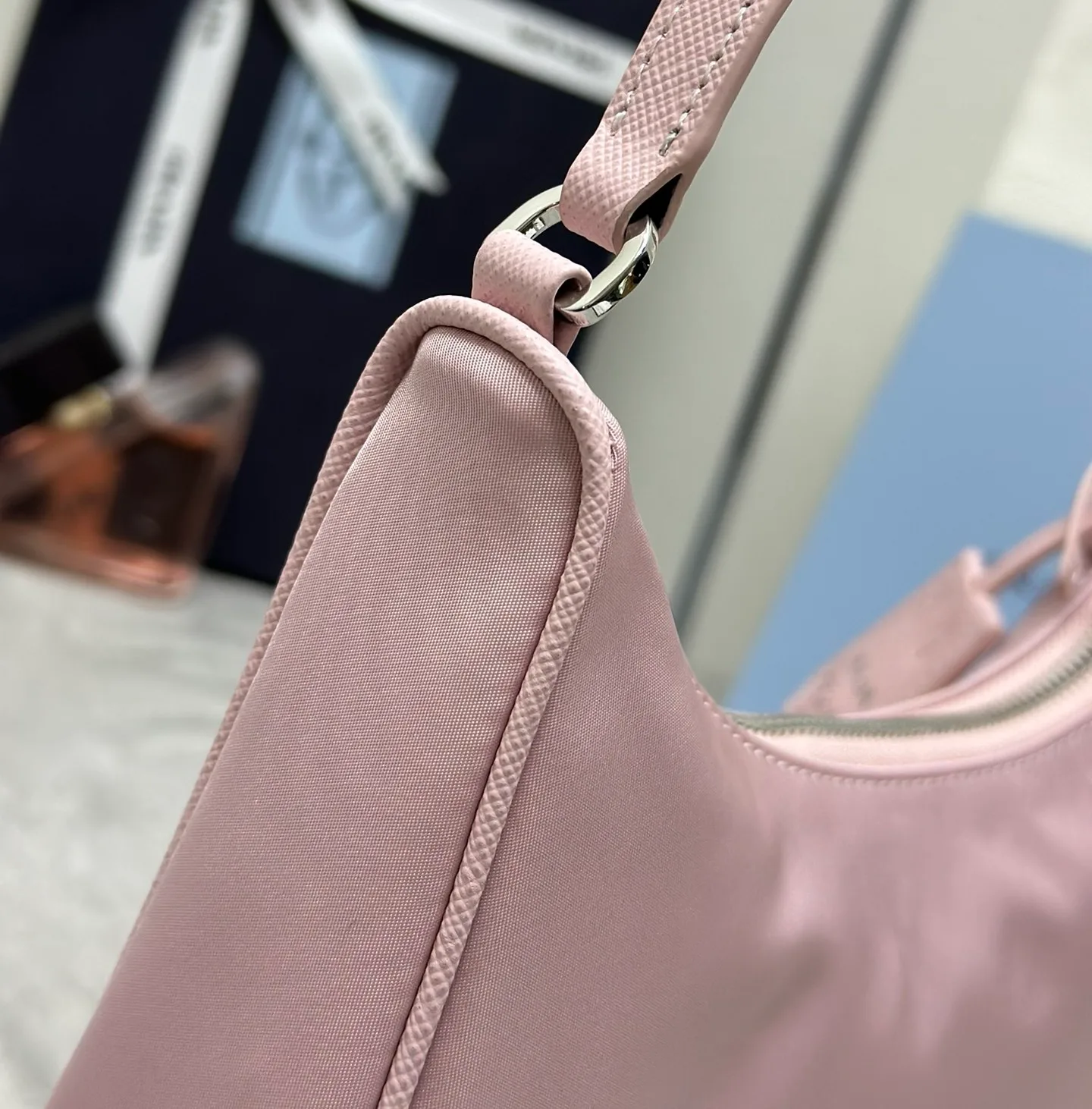 Сумки На Ремне Женские Prada 11682041