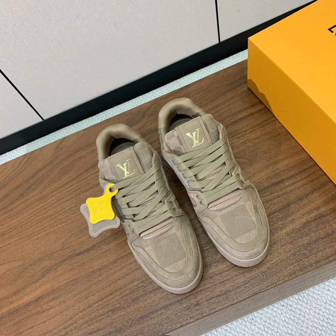 Кроссовки Женские Louis Vuitton 10236190