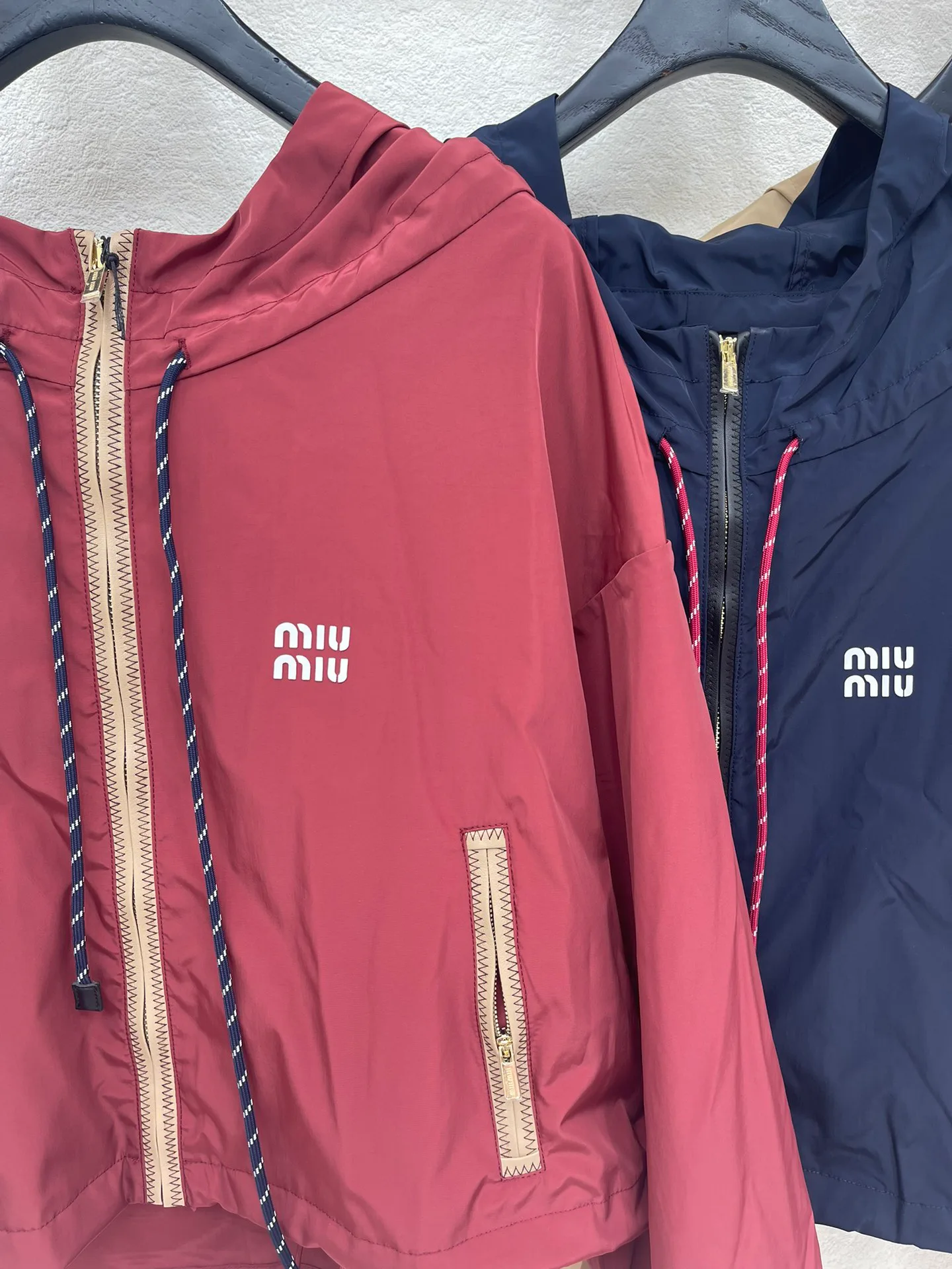 Куртки И Пуховики Женские Miu Miu 10648277