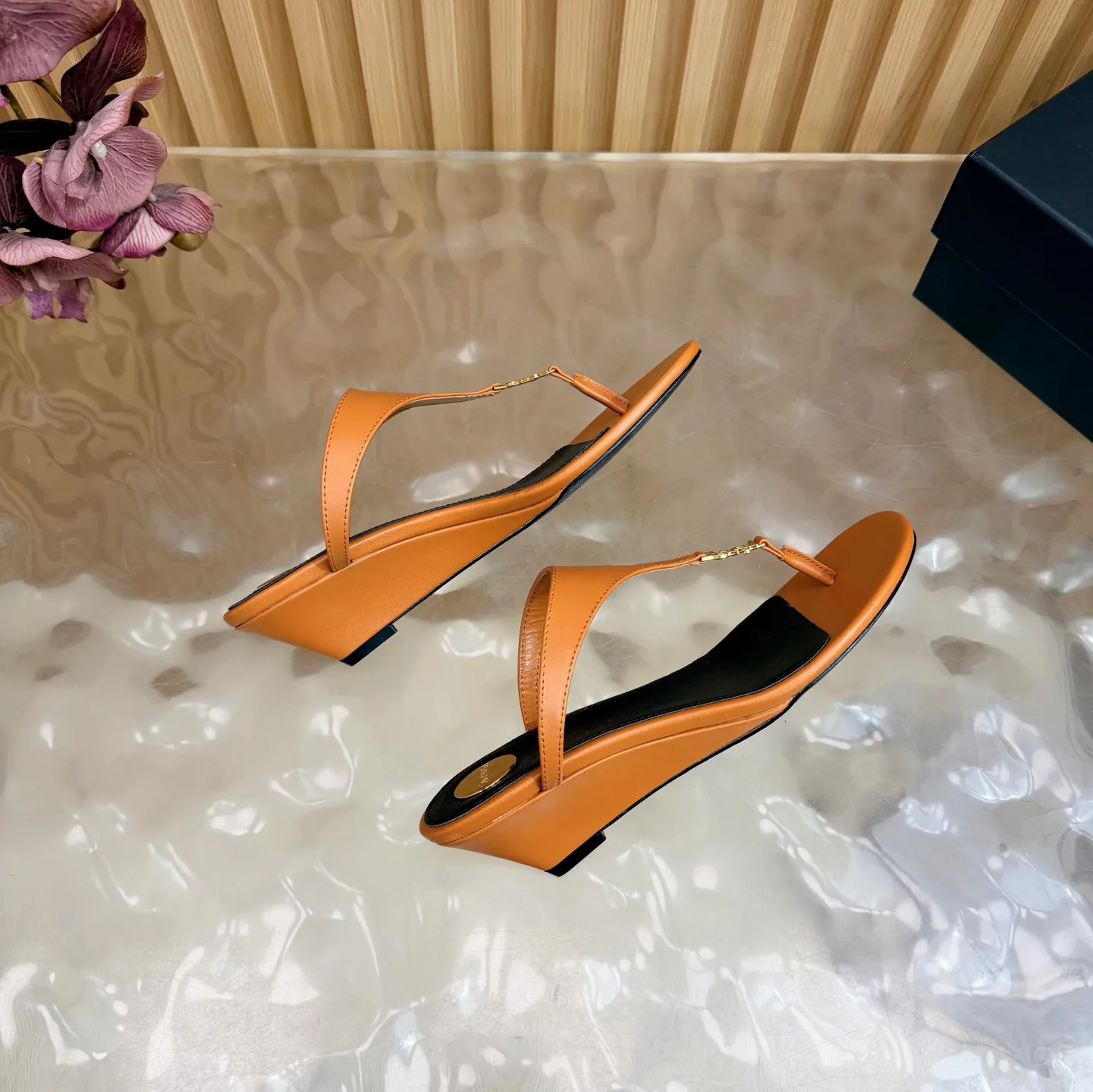 Босоножки Женские Saint Laurent 11660214
