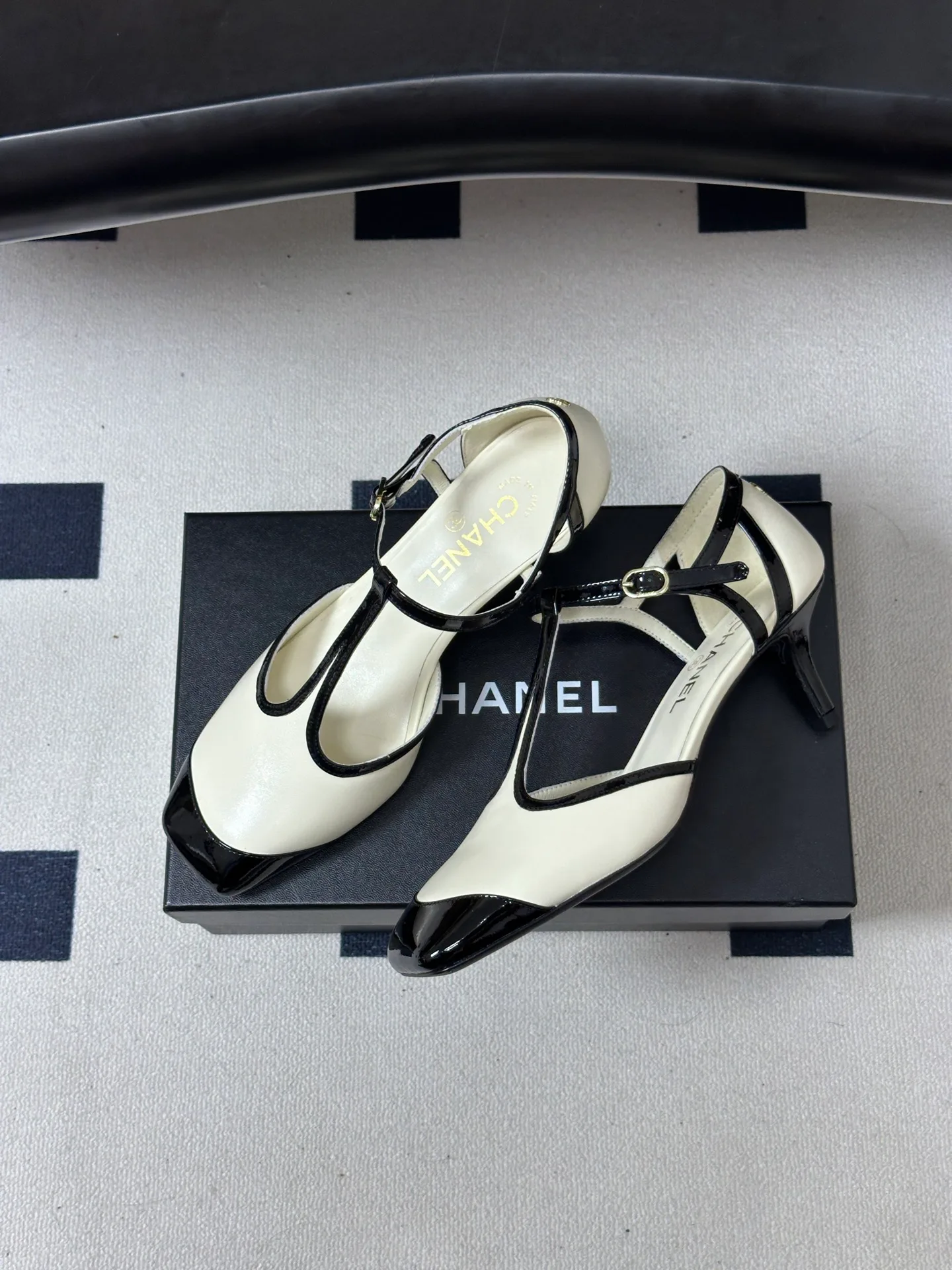 Босоножки Женские Chanel 18049183