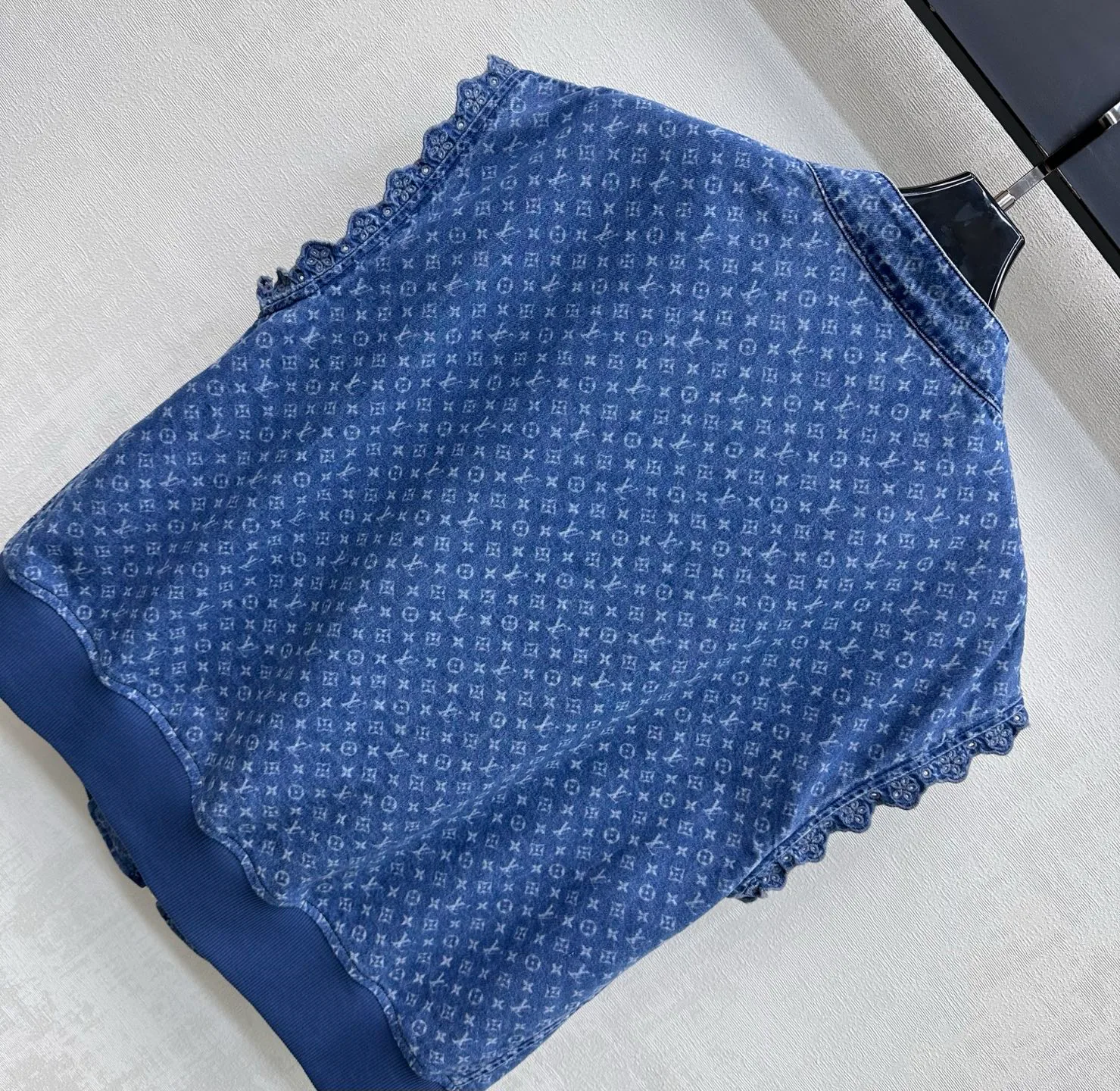 Жилеты Женские Louis Vuitton 17638634