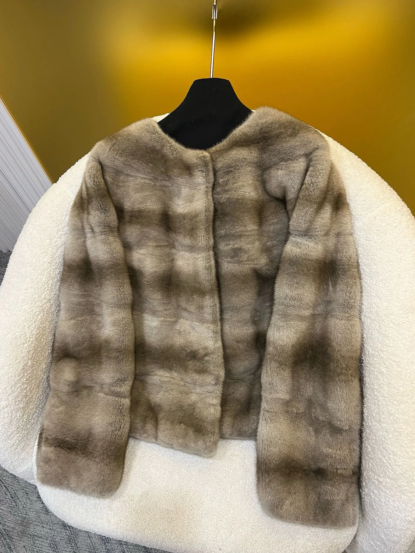 Шубы Женские Christian Dior 1139219