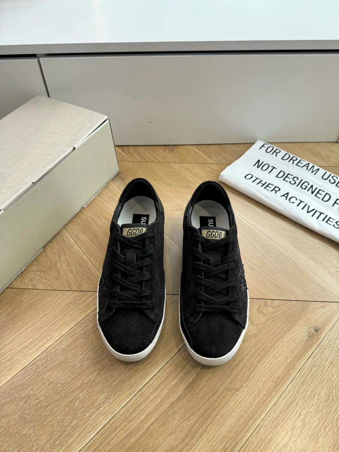 Кроссовки Женские Golden Goose 18801046