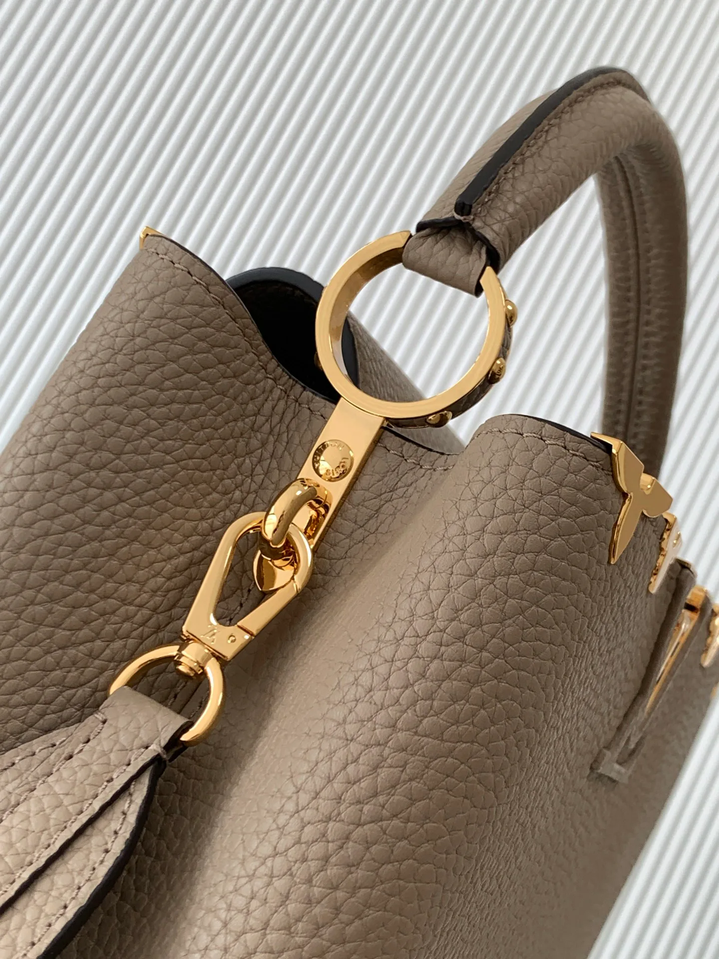 Классические Сумки Женские Louis Vuitton 17802976