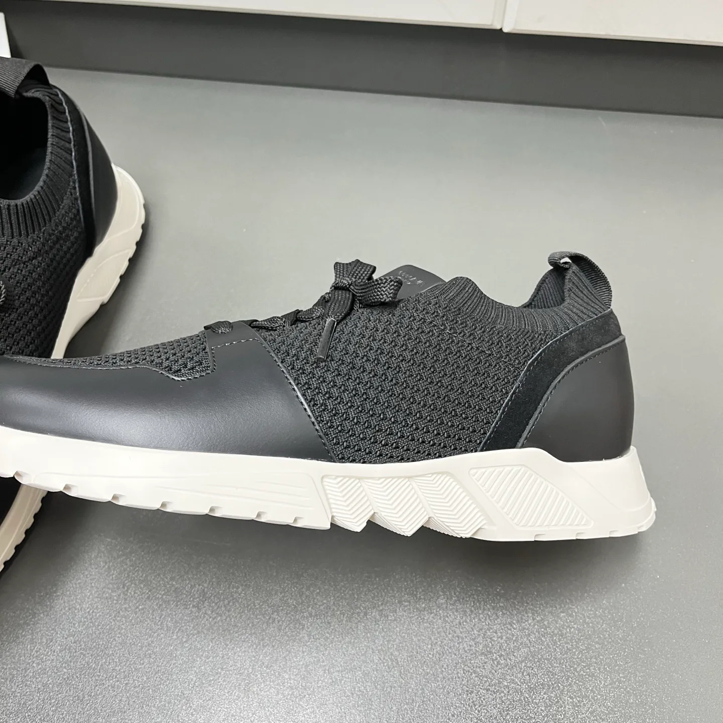 Кроссовки Мужские Armani 17457793