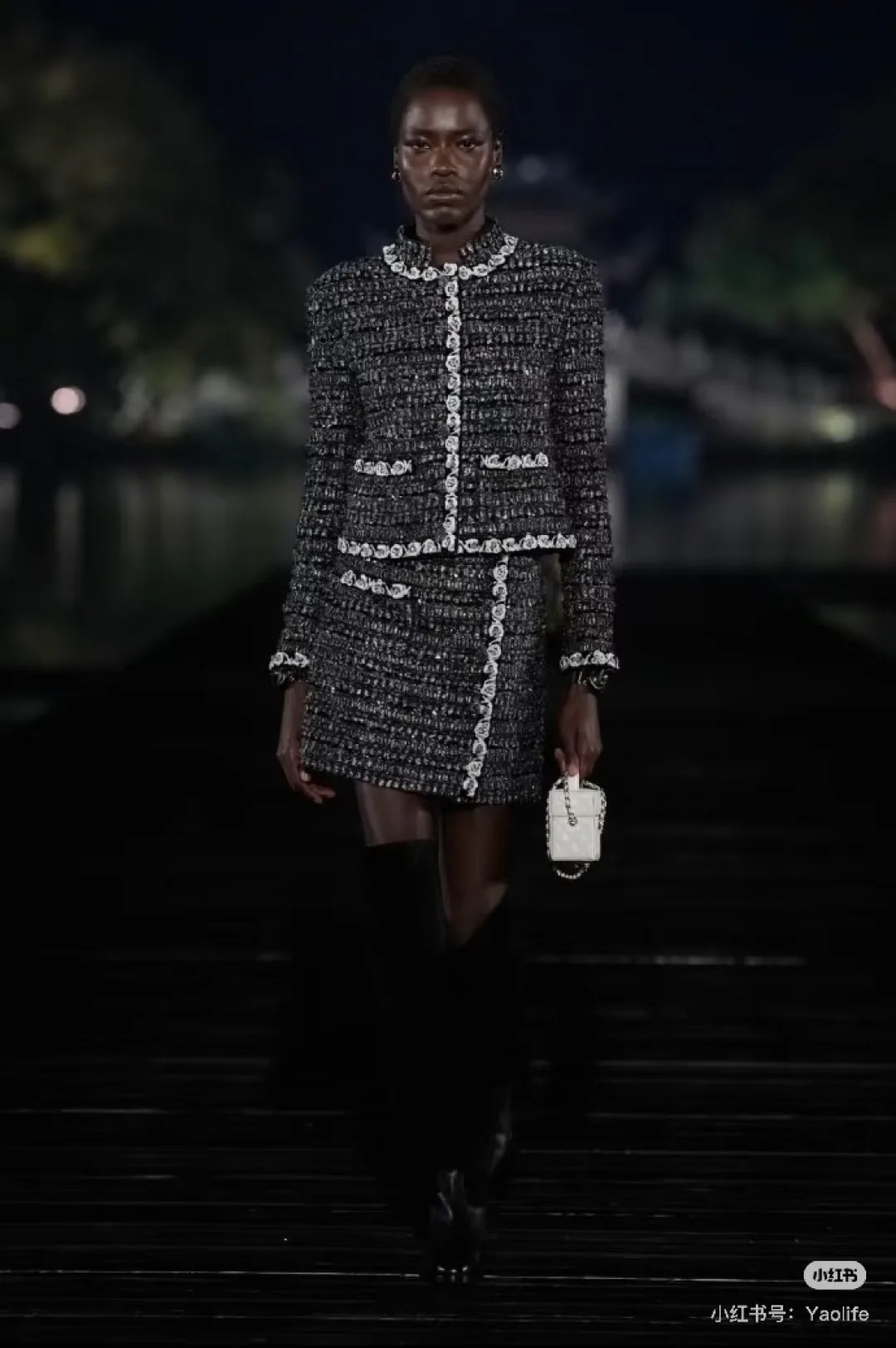 Куртки И Пуховики Женские Chanel 130165