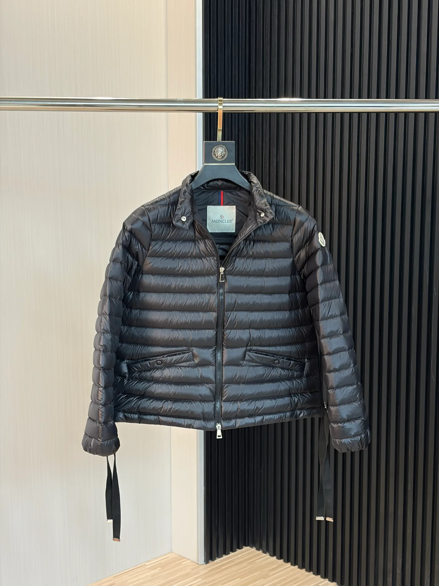 Куртки И Пуховики Мужские Moncler 17908036