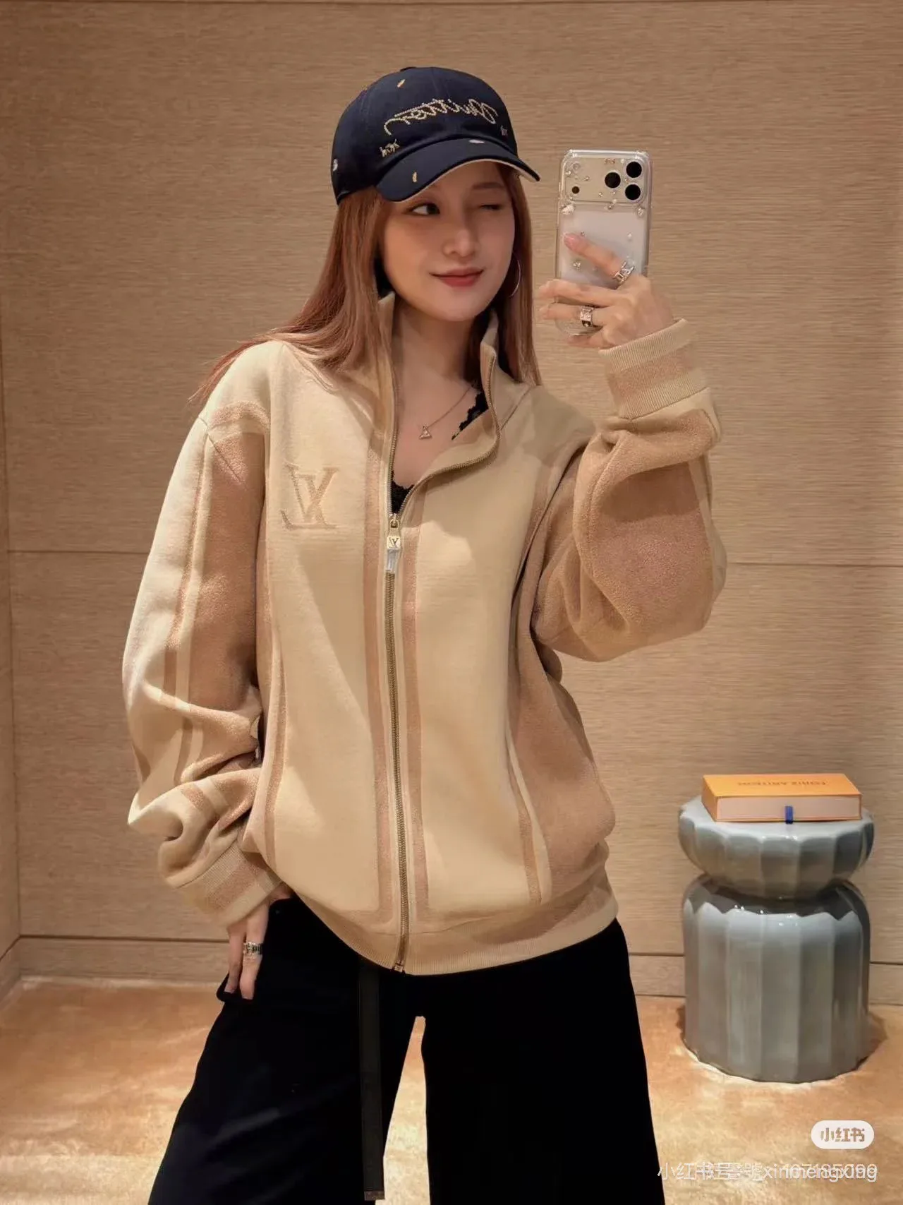 Куртки И Пуховики Женские Louis Vuitton 352603