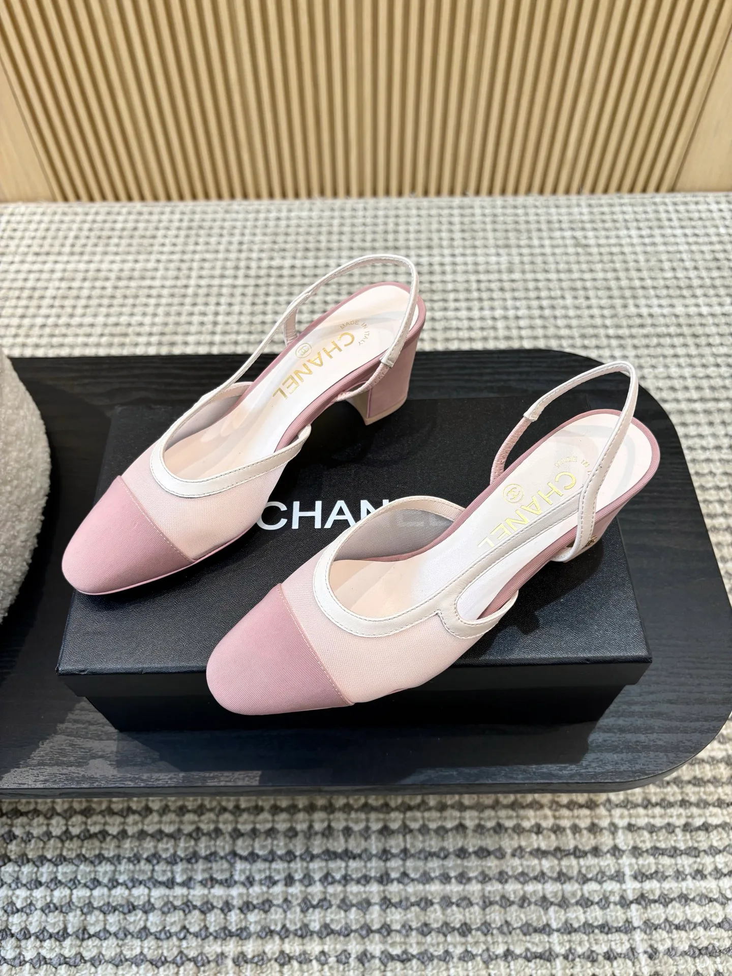 Босоножки Женские Chanel 11879210