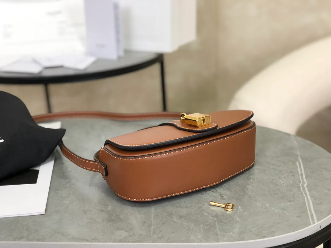 Сумки На Ремне Женские Celine 133537