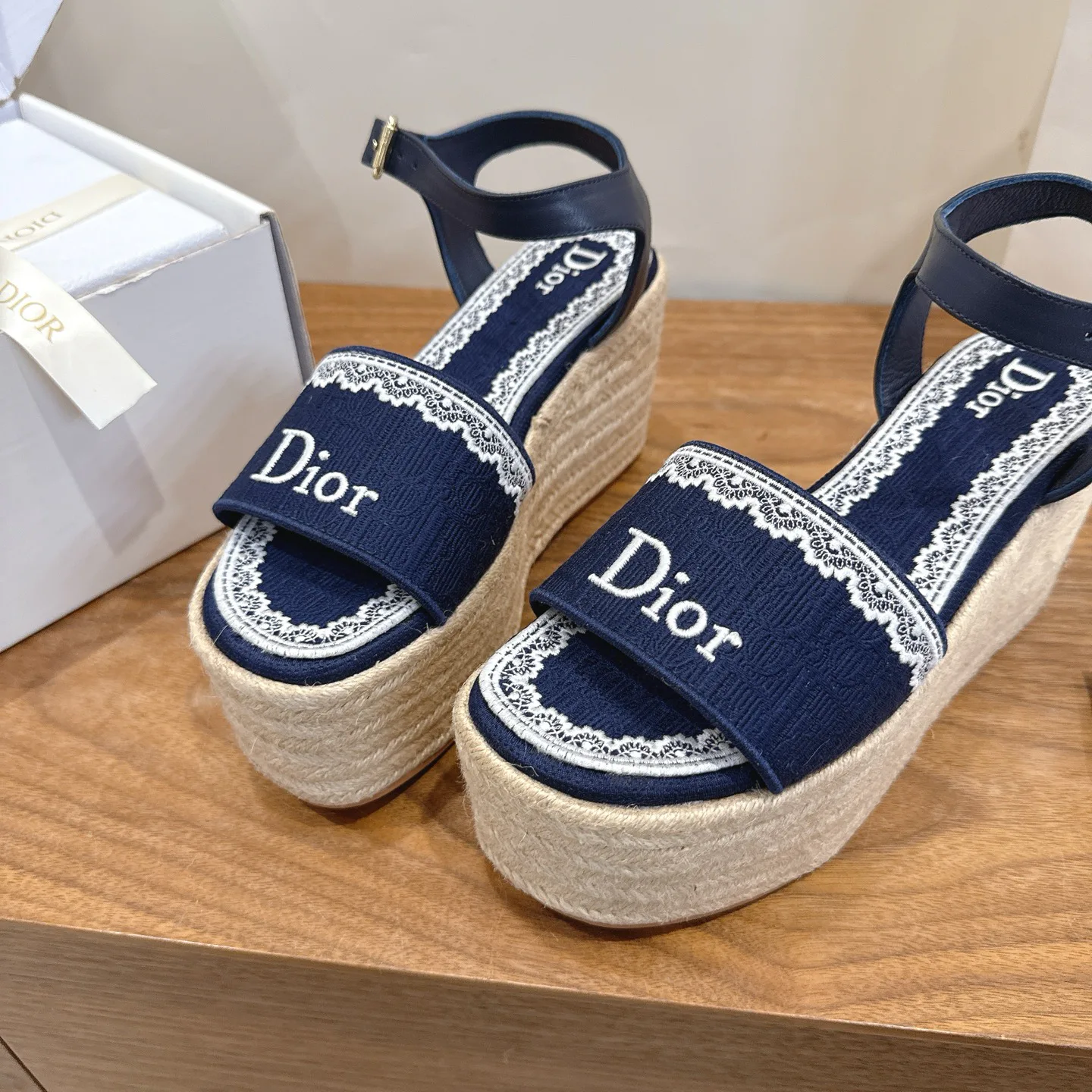 Босоножки Женские Christian Dior 17947073