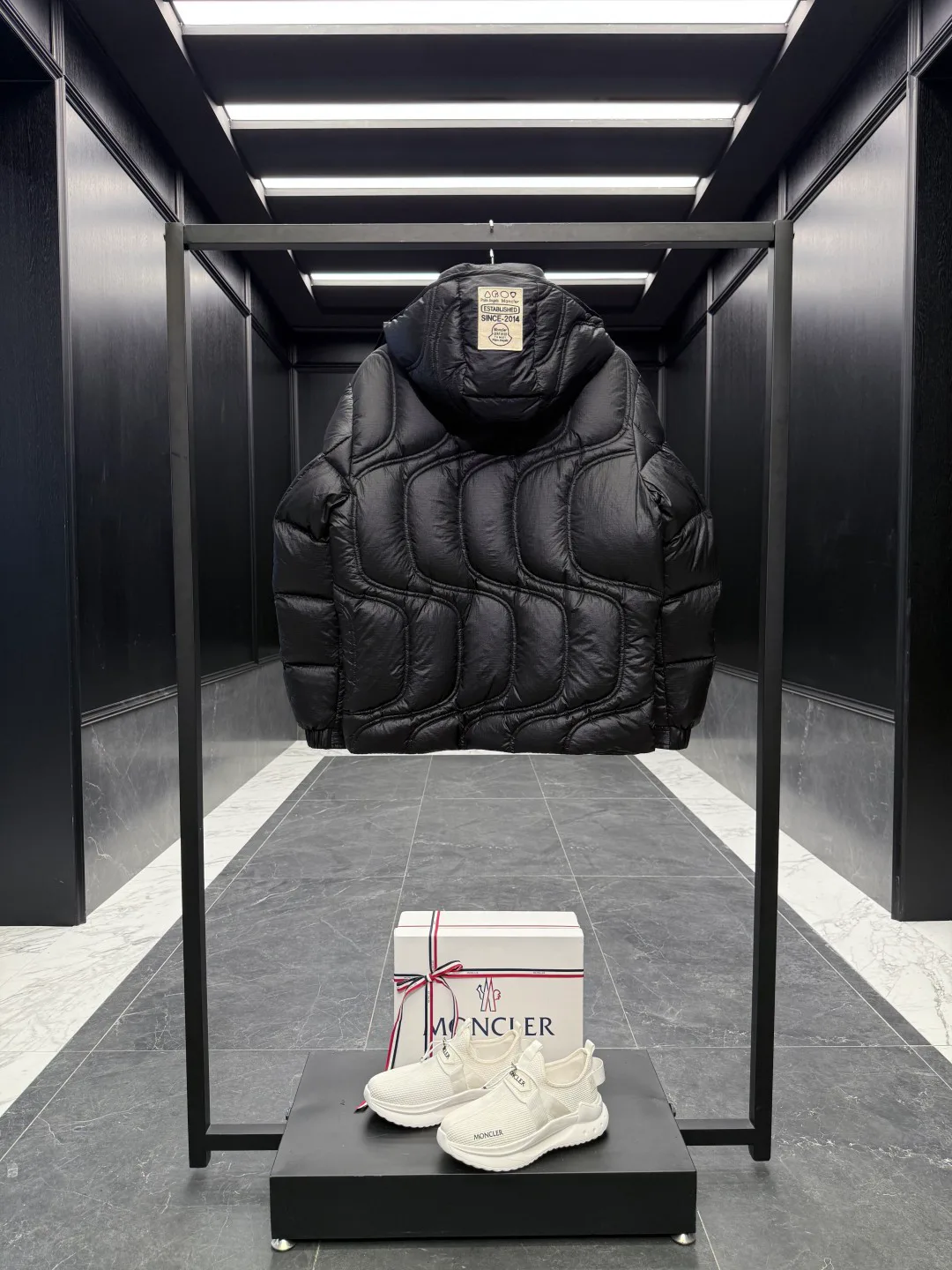 Куртки И Пуховики Женские Moncler 18007707