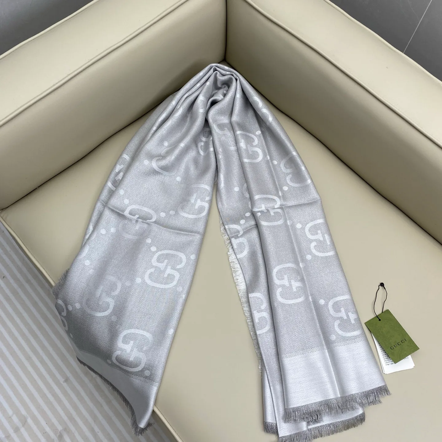 Платки Gucci 6086060