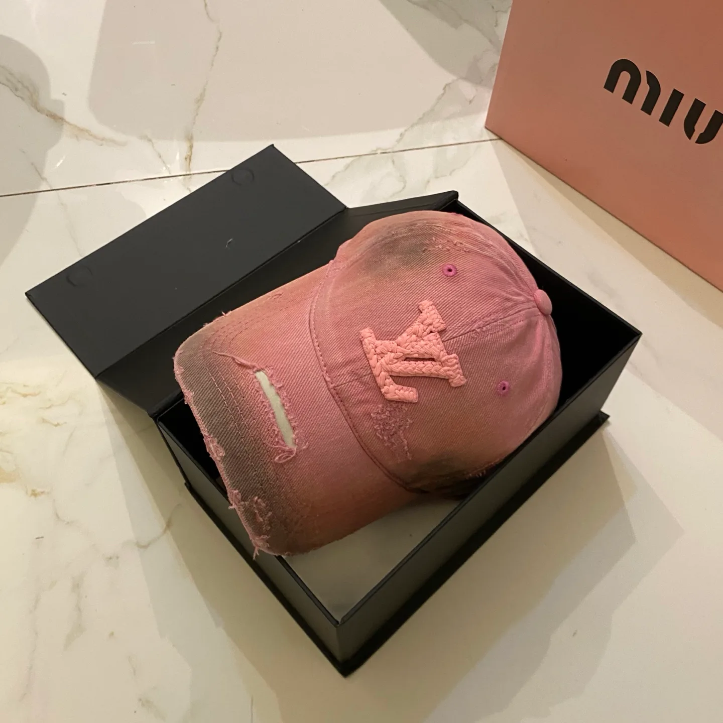 Головные Уборы Louis Vuitton 11852939